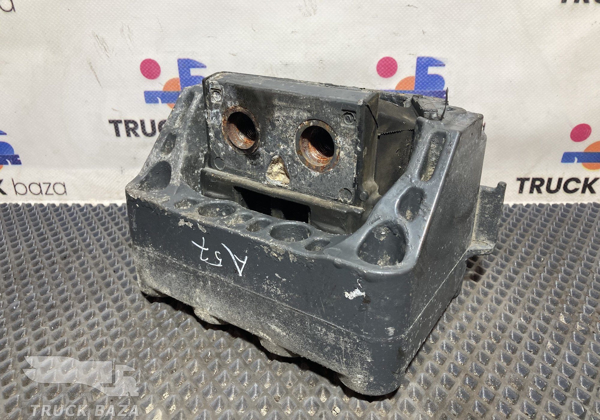 9602412413 Подушка двигателя задняя для Mercedes-Benz Actros New Actros MP4 (с 2011)