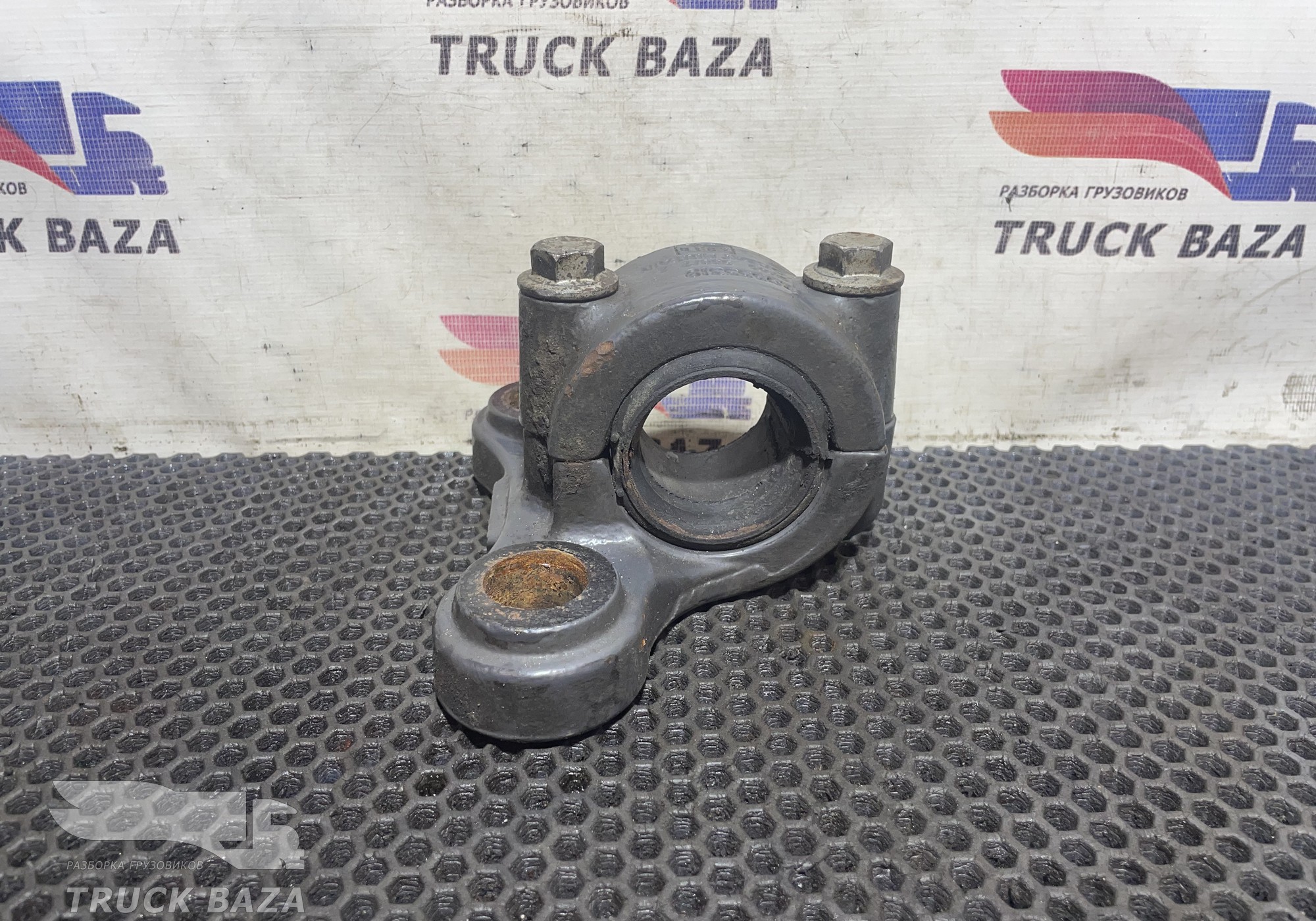 3173988 Кронштейн стабилизатора подвески для Renault T