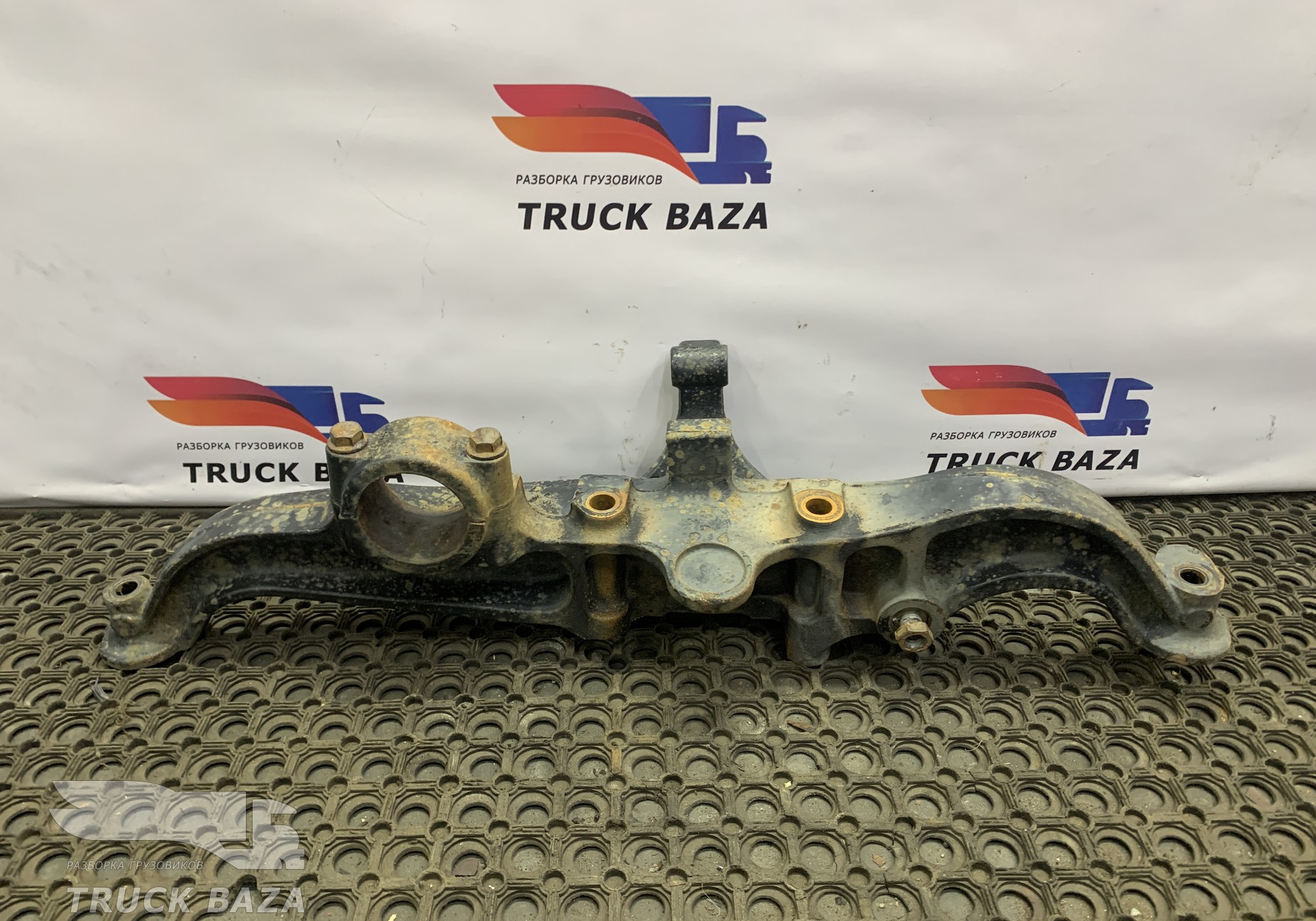 81436303192 Кронштейн пневморессоры правый для Man TGX I (с 2007)