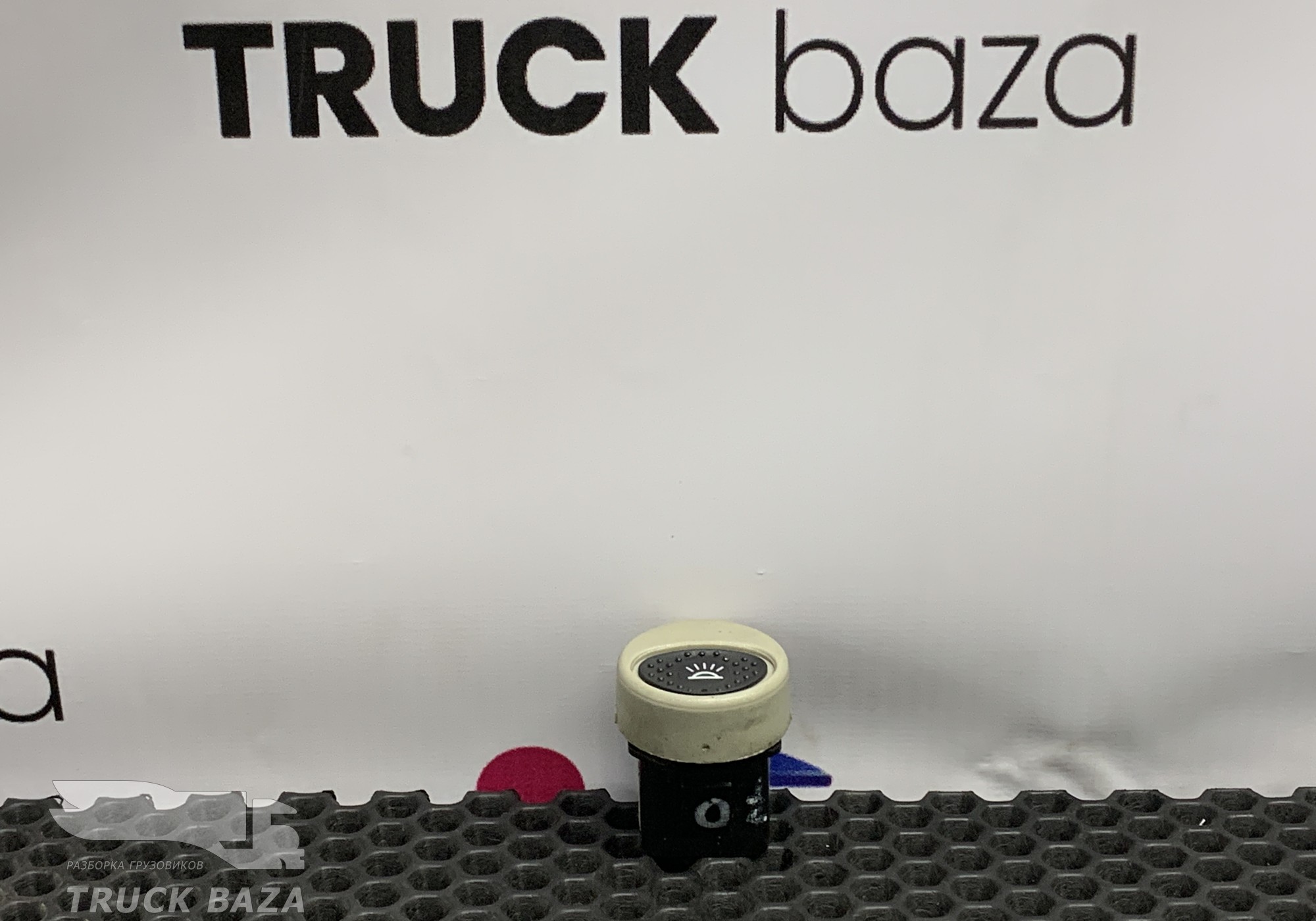 5801576620 Кнопка освещения для Iveco Stralis II Hi-Way (с 2012)