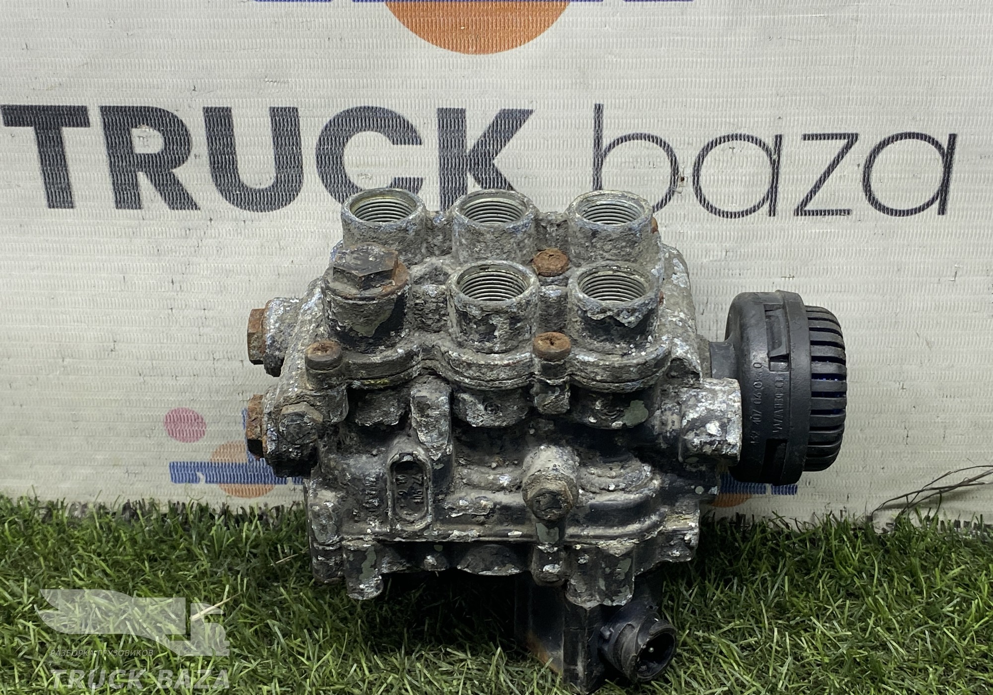 4729000570 Кран уровня пола главный