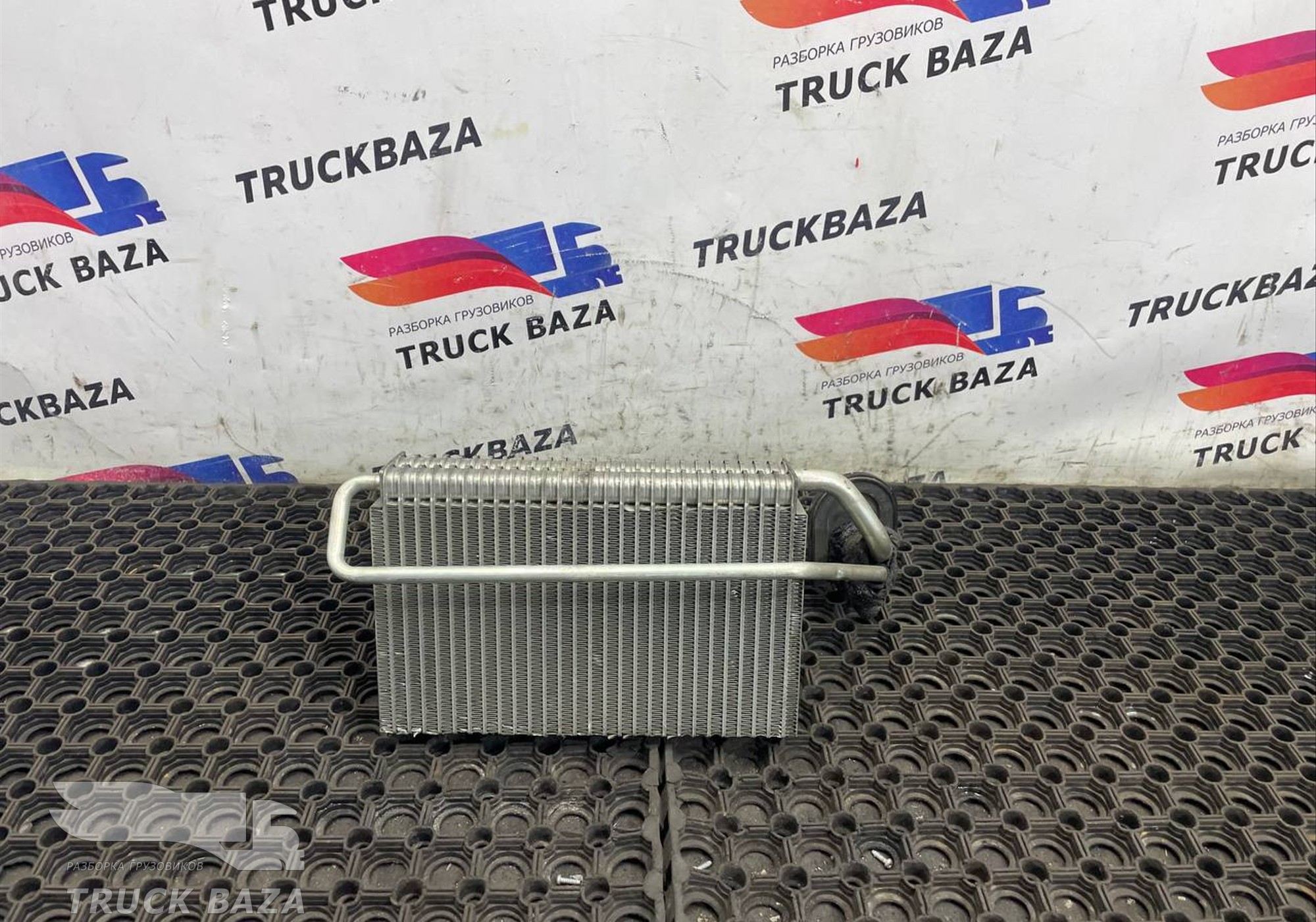 1690708 Радиатор кондиционера для Daf XF105 (с 2005)