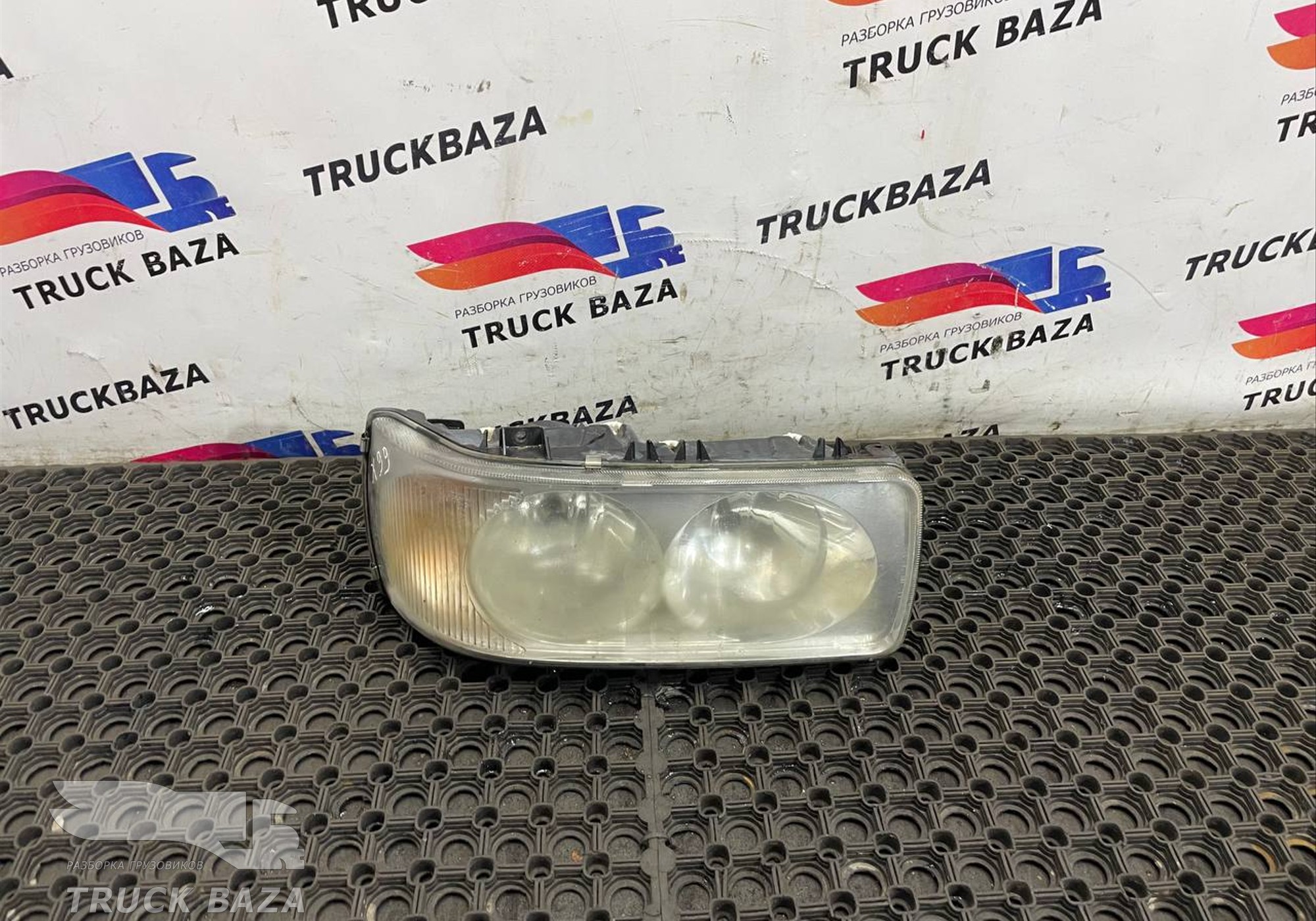 1743685 Фара передняя правая для Daf XF105 (с 2005)