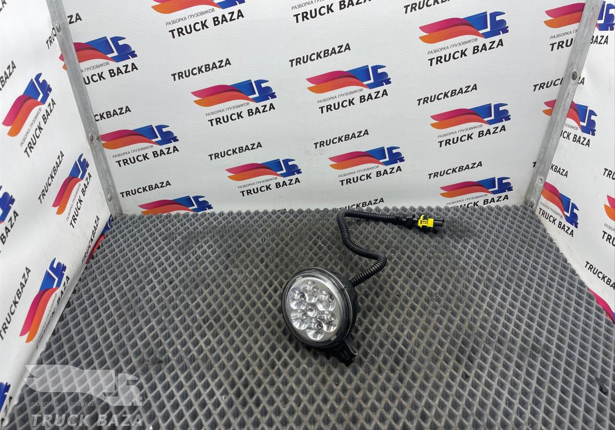 549013743011 Фара противотуманная для КАМАЗ 54901