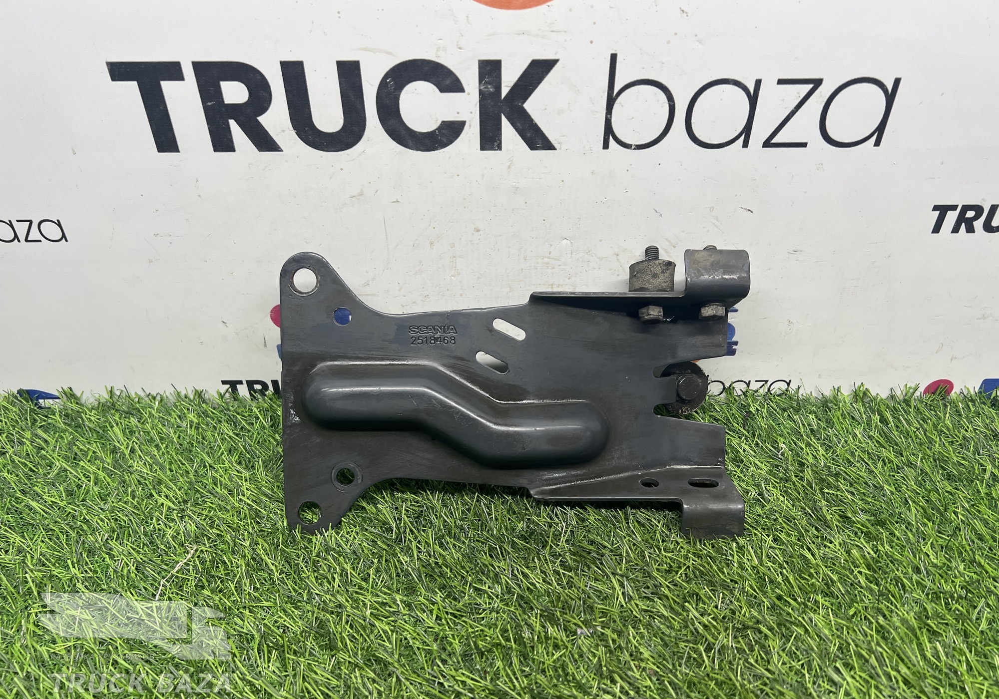 2518468 Кронштейн электрического разъема прицепа