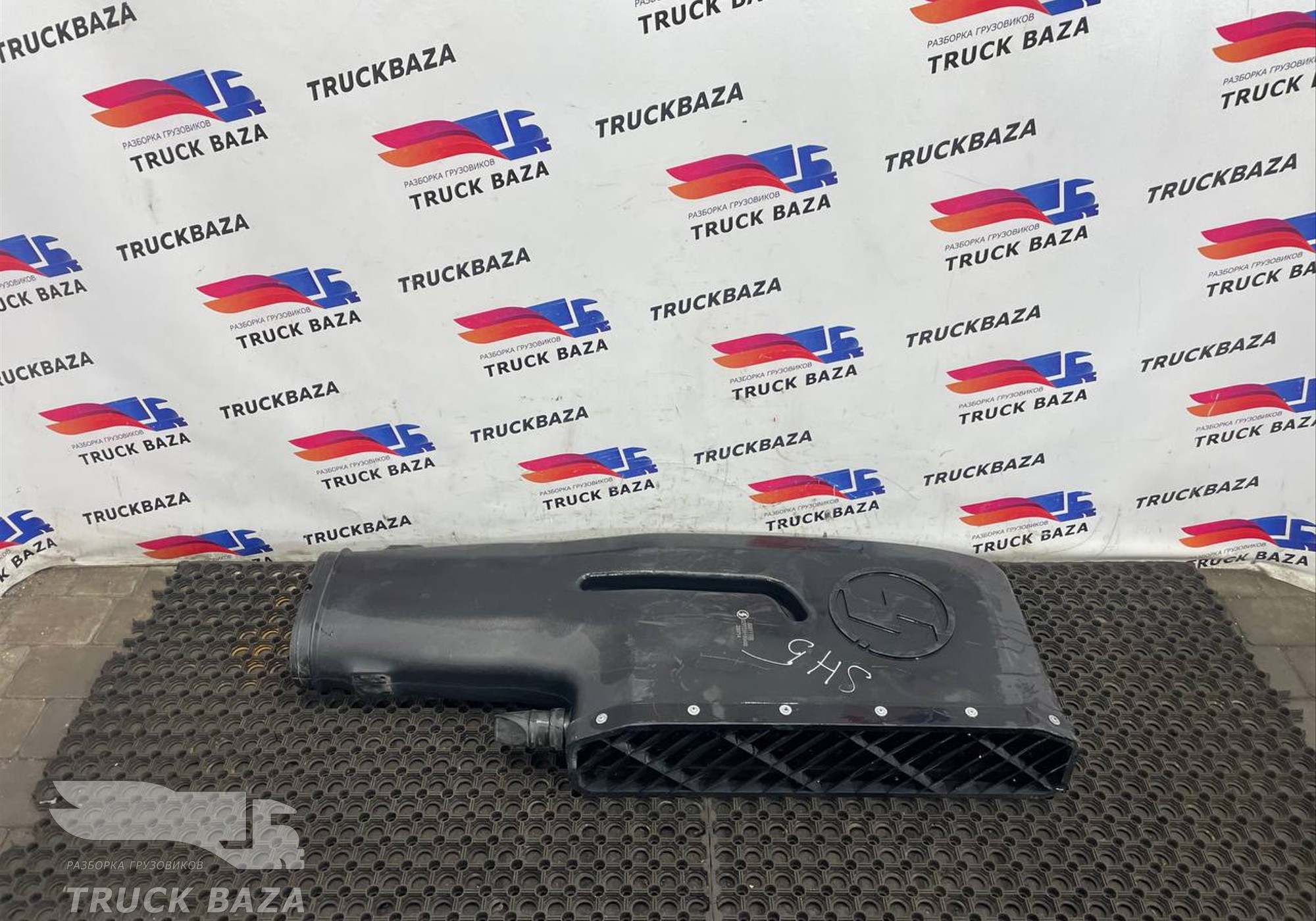 DZ97259190400 Воздухозаборник для Shacman X3000 (с 2014)