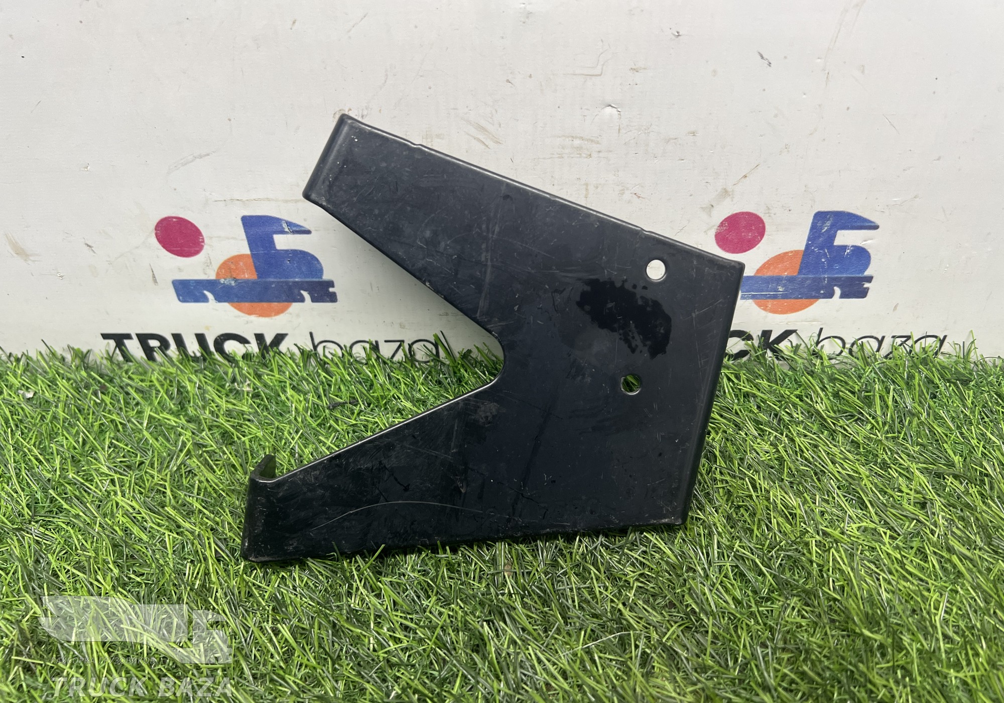 2145530 Кронштейн солнцезащитного козырька для Daf XF106 (с 2012)