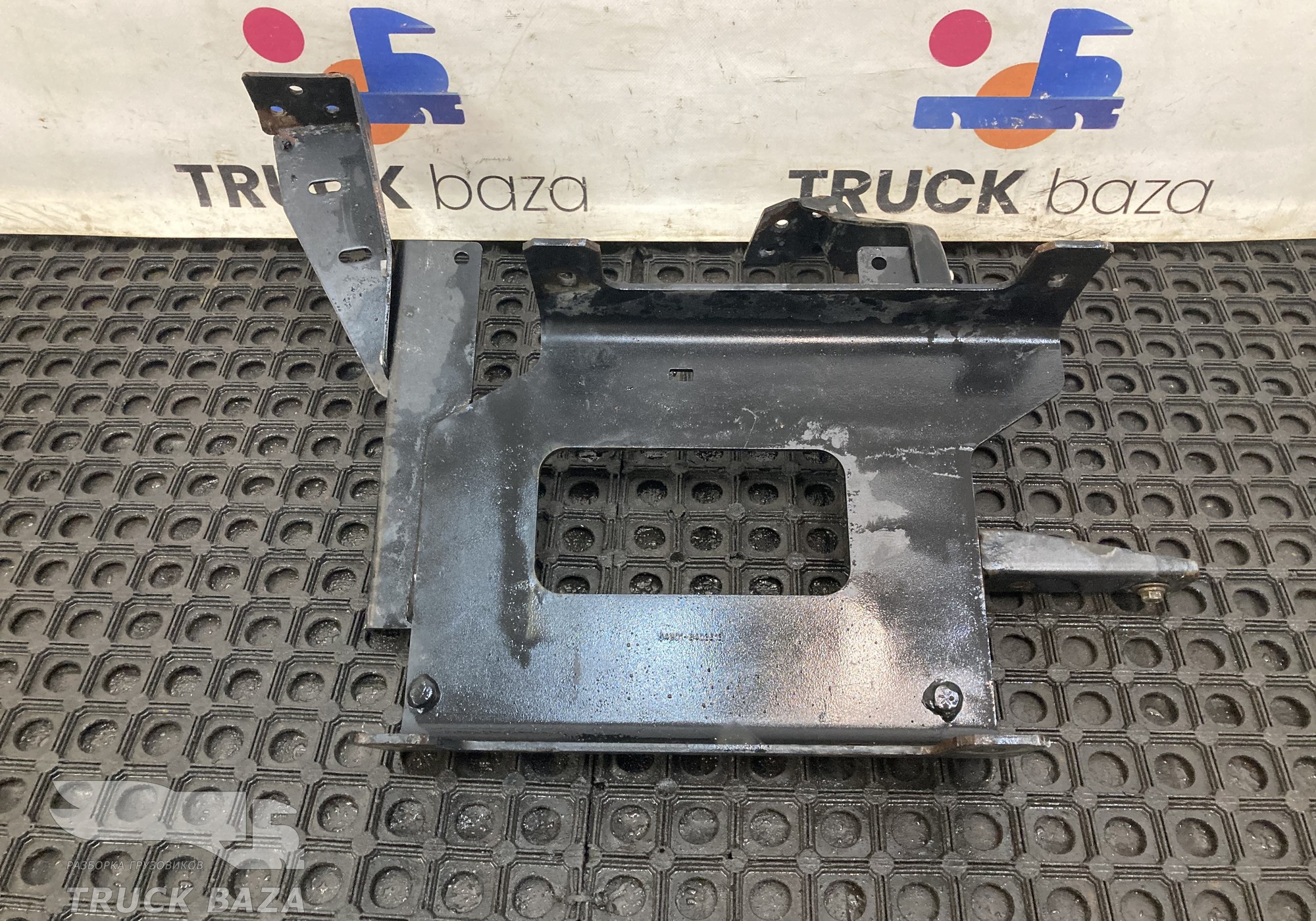 549018403513 Кронштейн крыла левый для КАМАЗ 54901