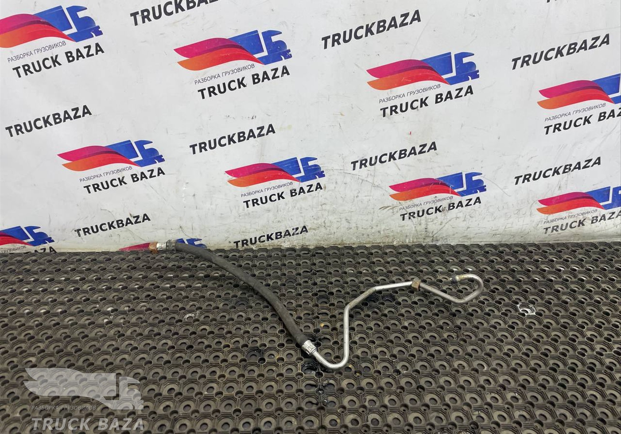 81512010416 Шланг тормозной передний правый для Man TGX II (с 2012)