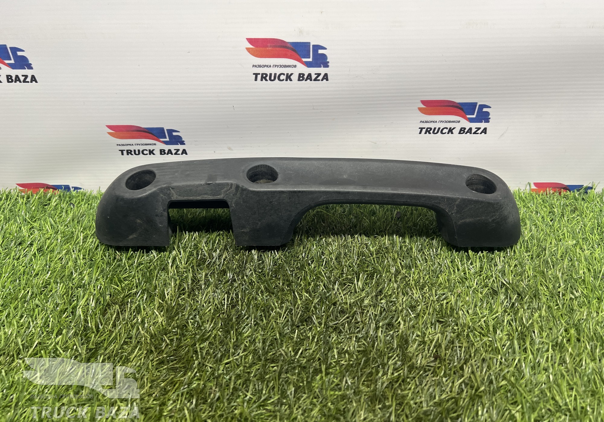 1643366 Ручка решетки радиатора левая