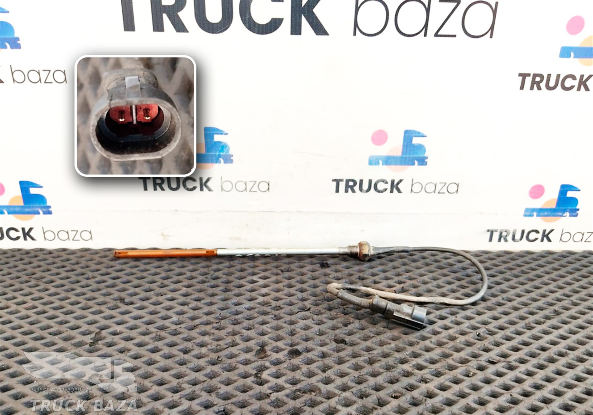 504256830 Датчик уровня масла