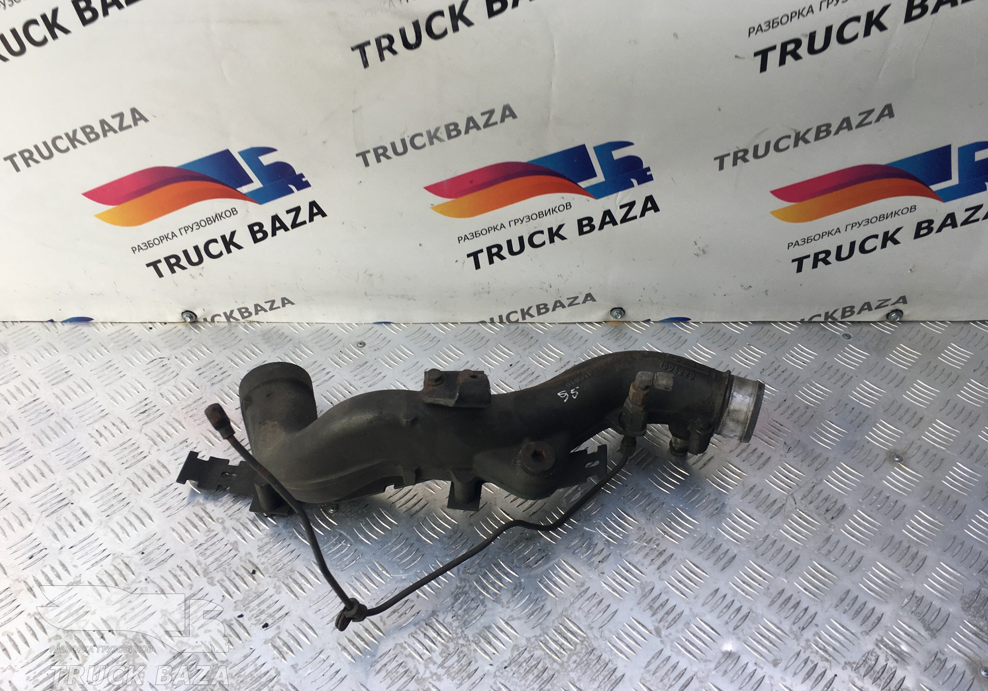 1604228 Патрубок помпы для Daf CF