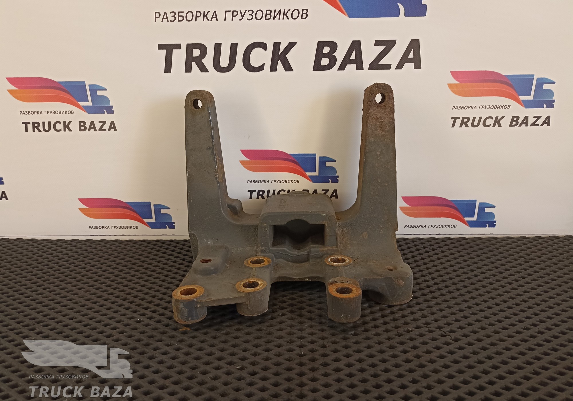 1808832 Кронштейн рамы левый для Daf CF I (с 2000 по 2006)