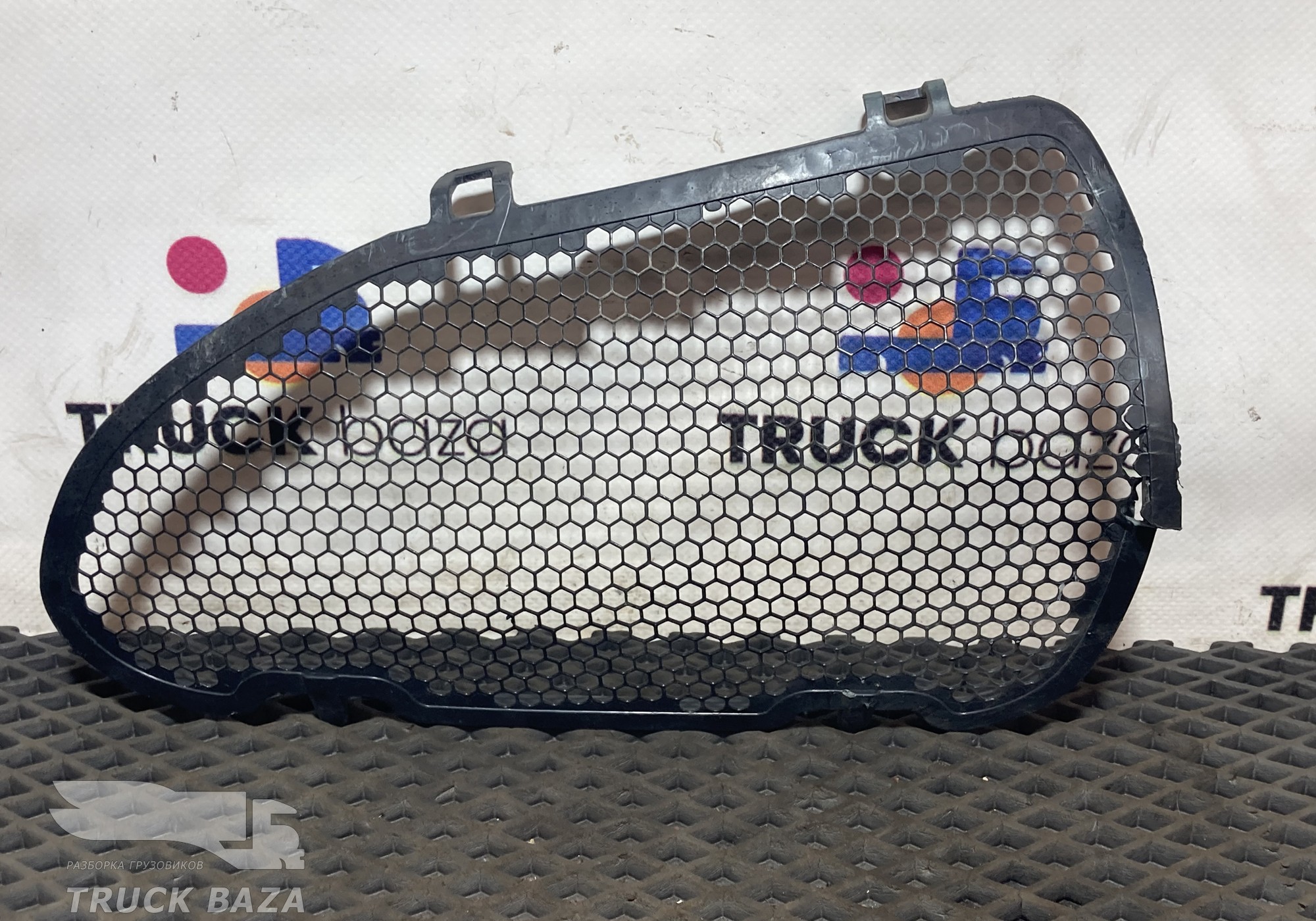 2330799 Приемная сетка воздухозаборника для Scania 6-series R (с 2016)