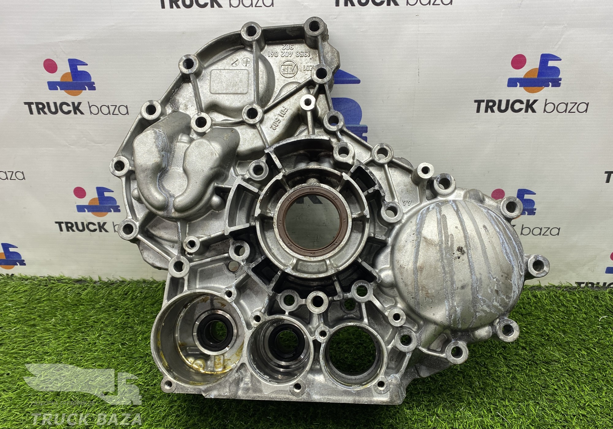 1358402061 Корпус планетарной передачи КПП ZF для КАМАЗ 54901