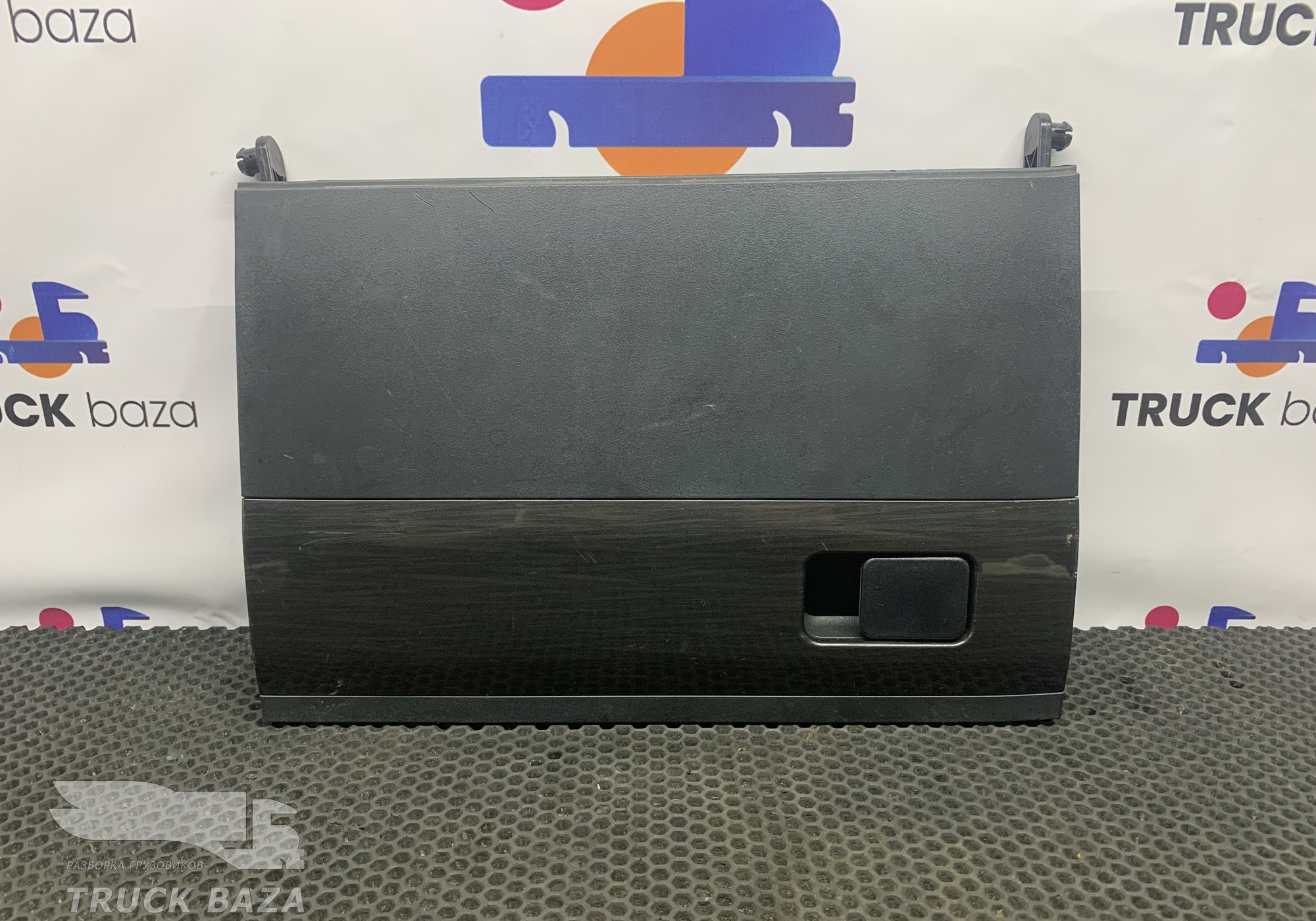 372201477CJB Крышка блока предохранителей для Faw J6 (с 2007)