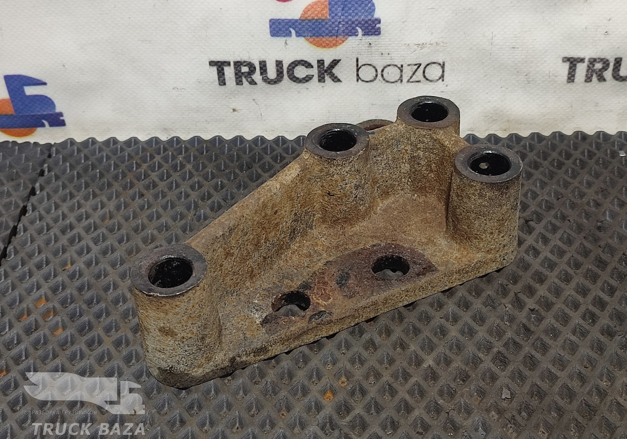 549011208711 Кронштейн глушителя для КАМАЗ 54901