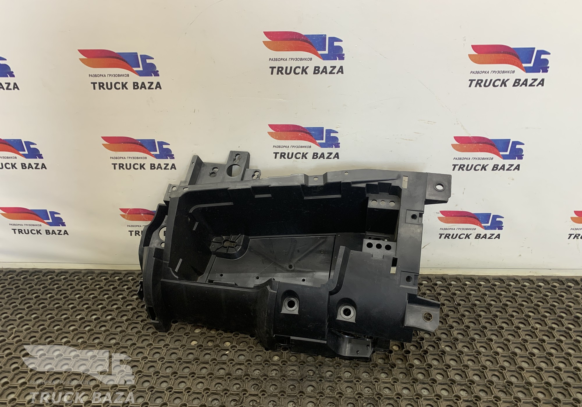 20453628 Корпус фары правой для Volvo FH