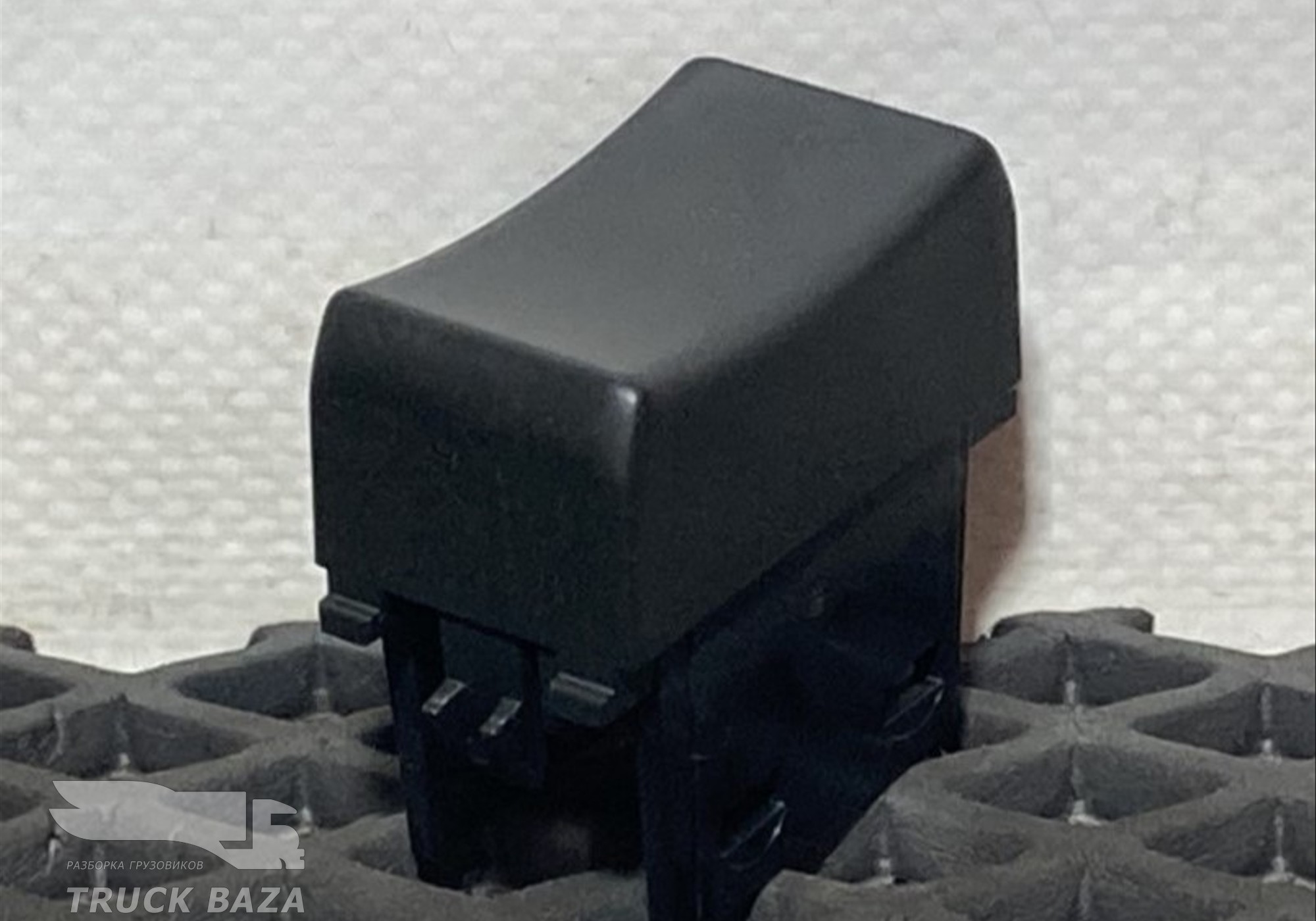 82303552 Заглушка кнопки для Volvo FH 4 (с 2012)