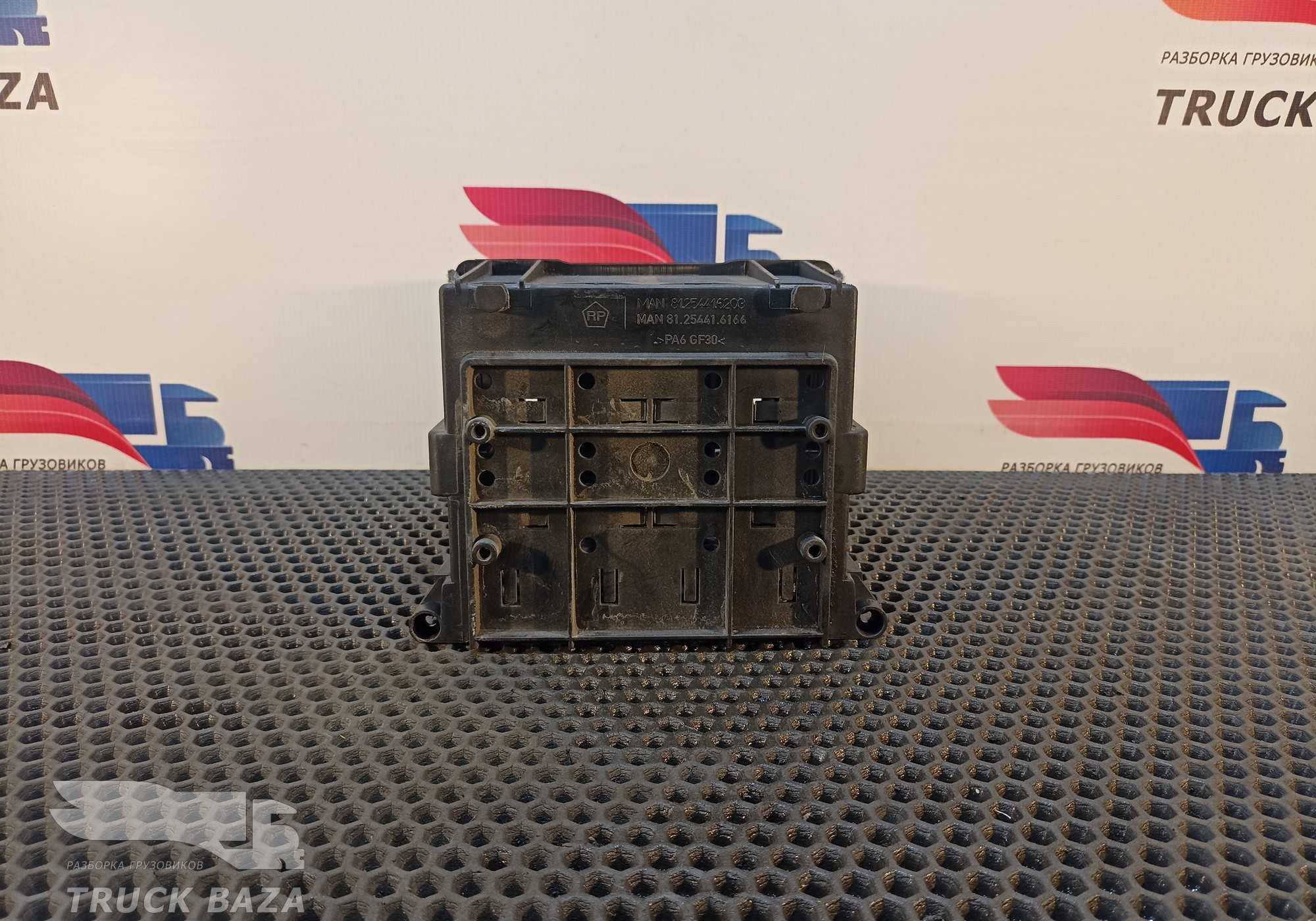 81254416203 Кронштейн электронных блоков для Man TGX