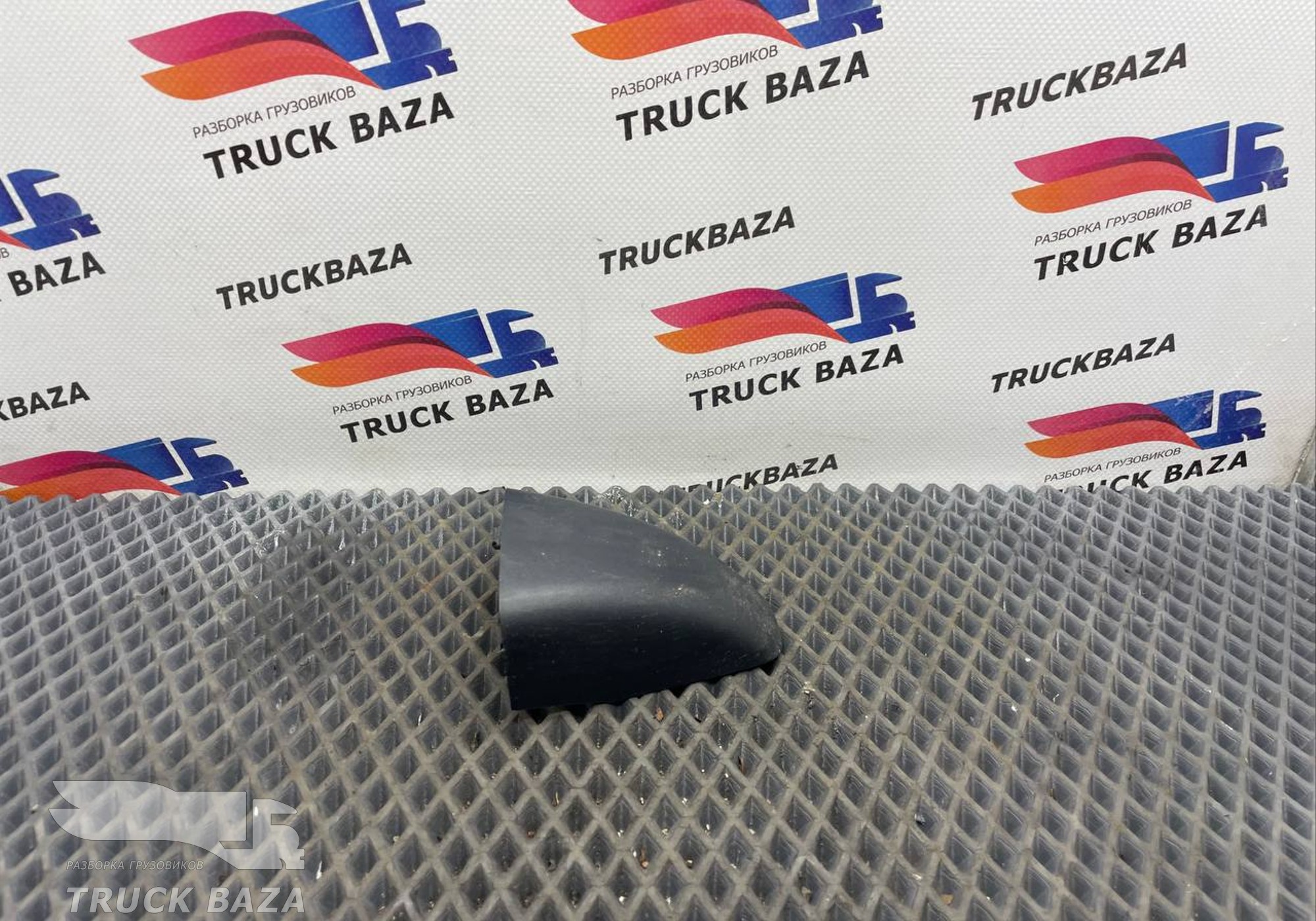 465114 Крышка кронштейна зеркала левая для Mercedes-Benz Actros MP3 (с 2008)