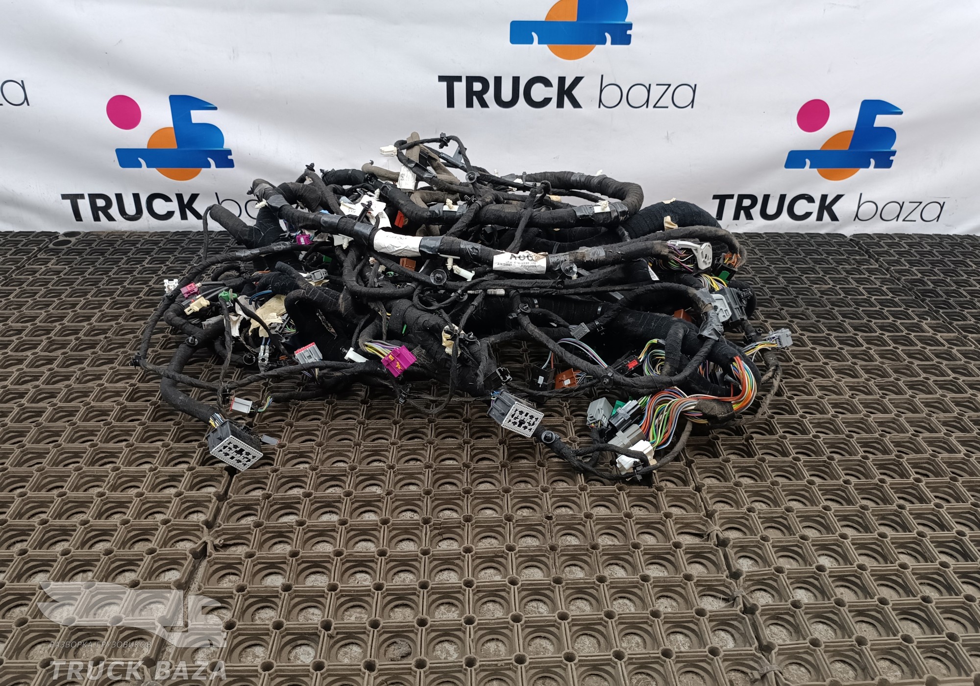 JC4614401AHG Проводка кабины основная для Ford F-MAX (с 2018)