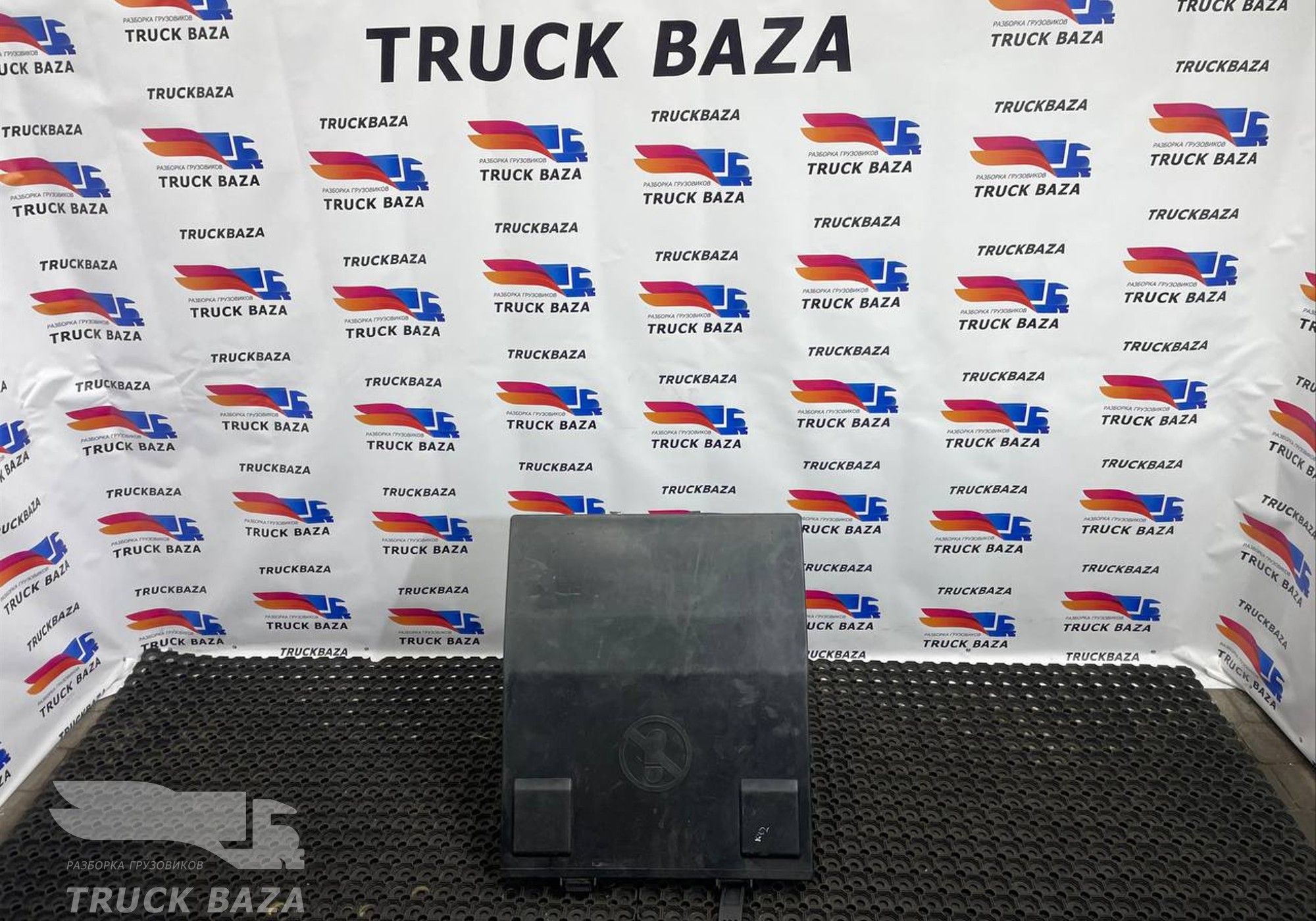 549013703159 Крышка ящика АКБ для КАМАЗ 54901