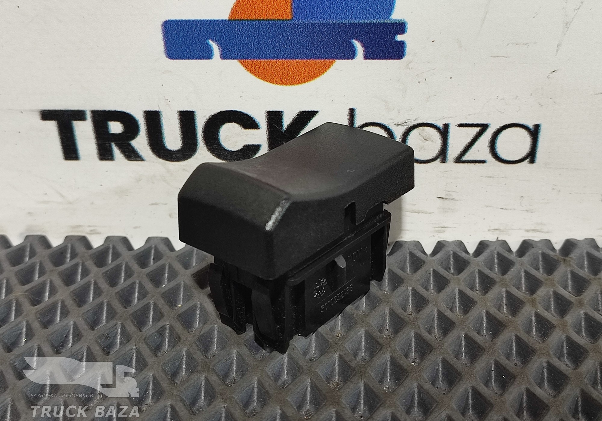 5010232166 Заглушка кнопки для Renault Magnum I (с 1990 по 1997)