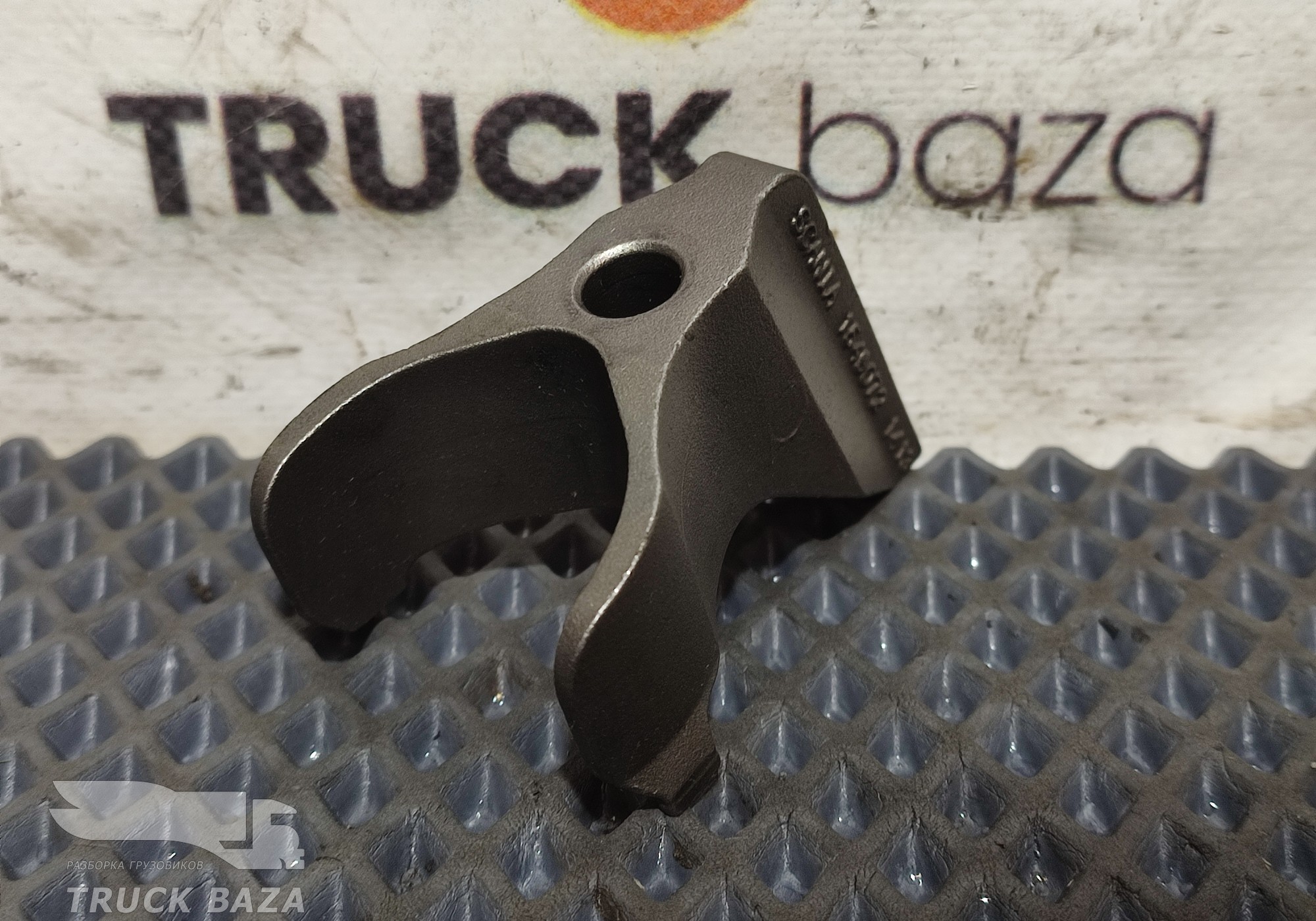 1549072 Кронштейн форсунки топливной