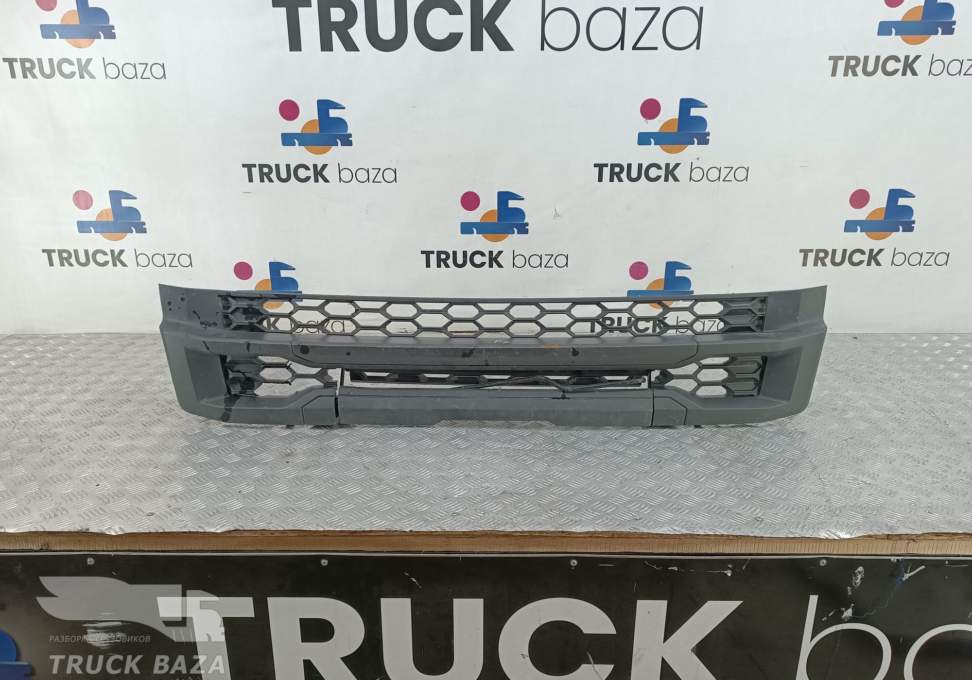 JC4617B968 Решетка радиатора для Ford F-MAX (с 2018)