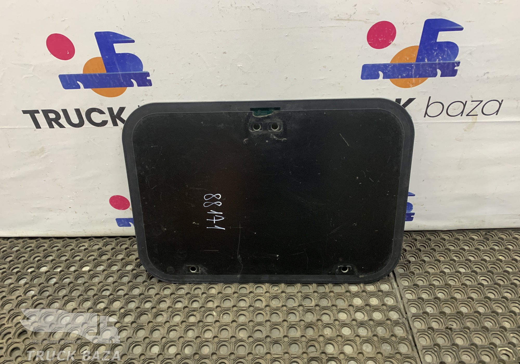 1337470 Стекло люка