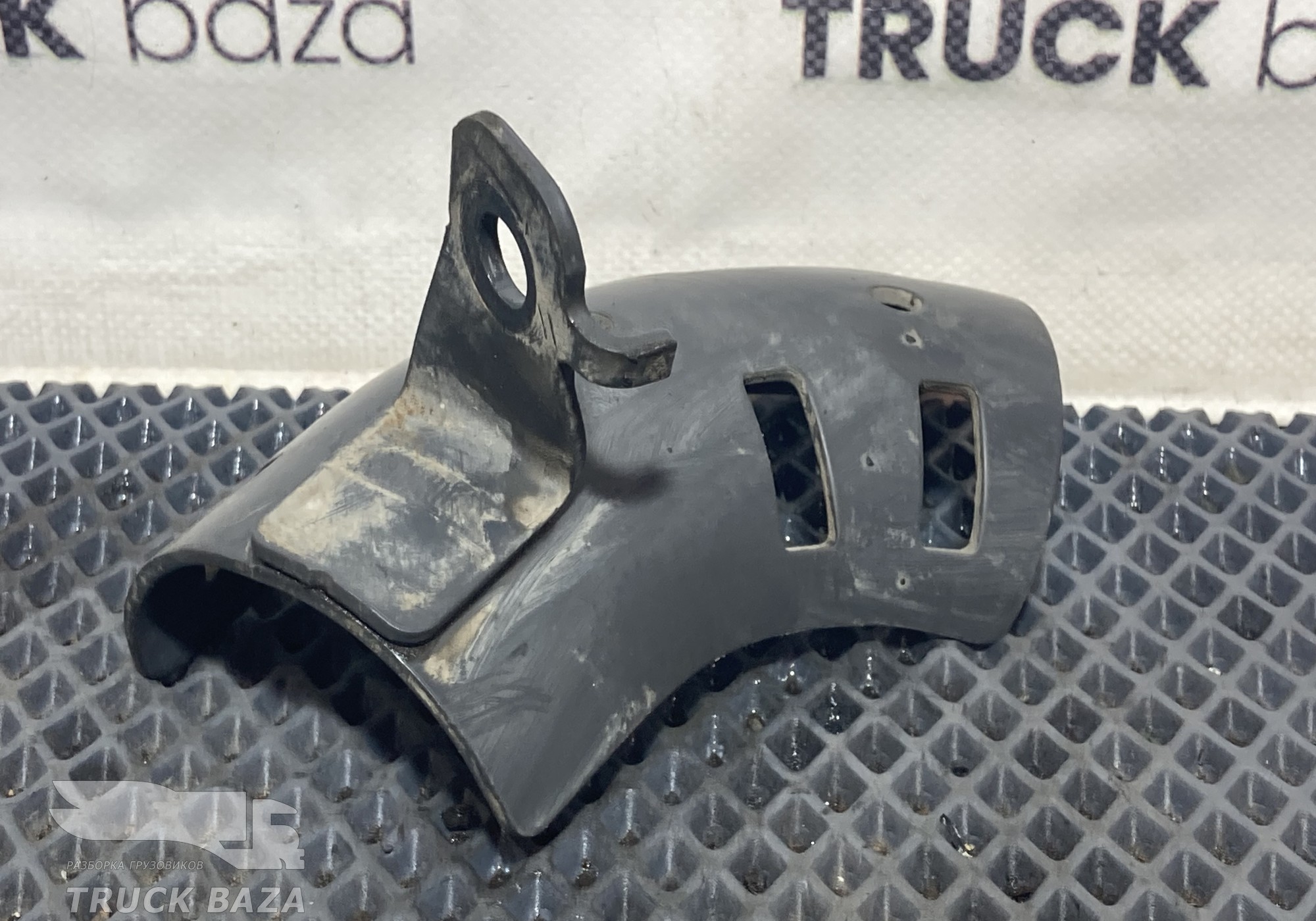 1786538 Кронштейн проводки для Scania