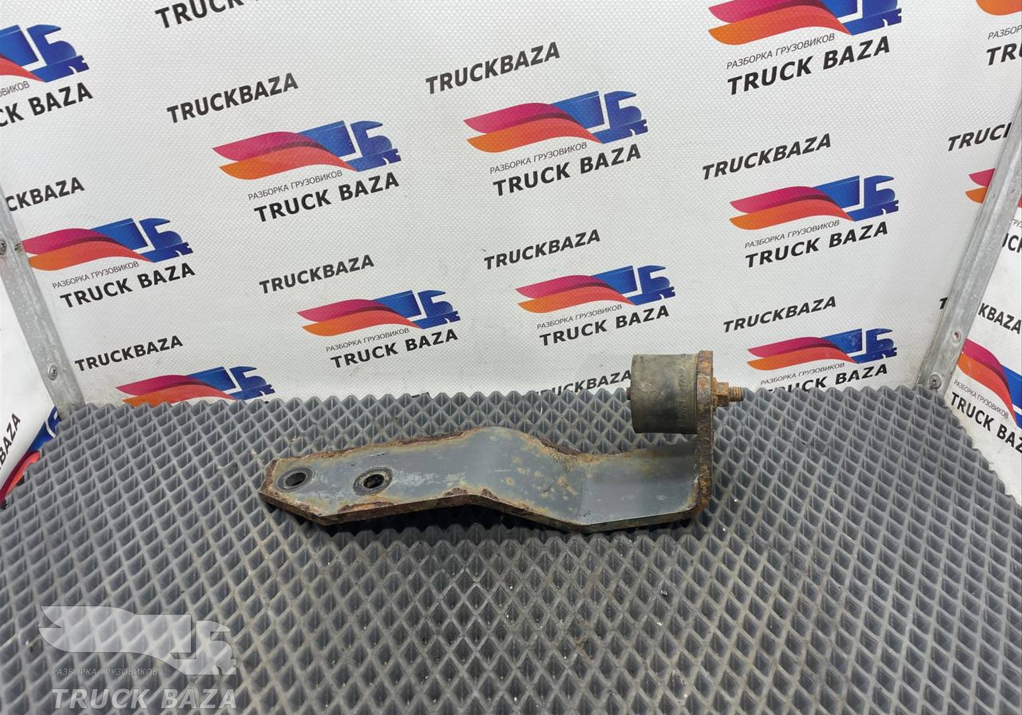 1682925 Кронштейн глушителя для Daf XF105 (с 2005)