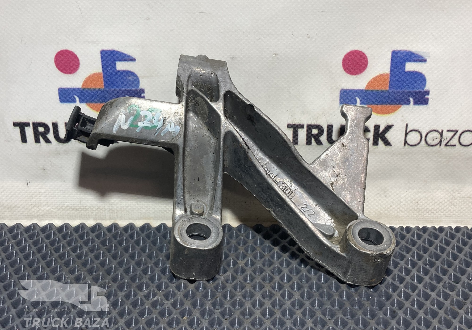 51191010466 Кронштейн генератора для Man TGS II (с 2012)