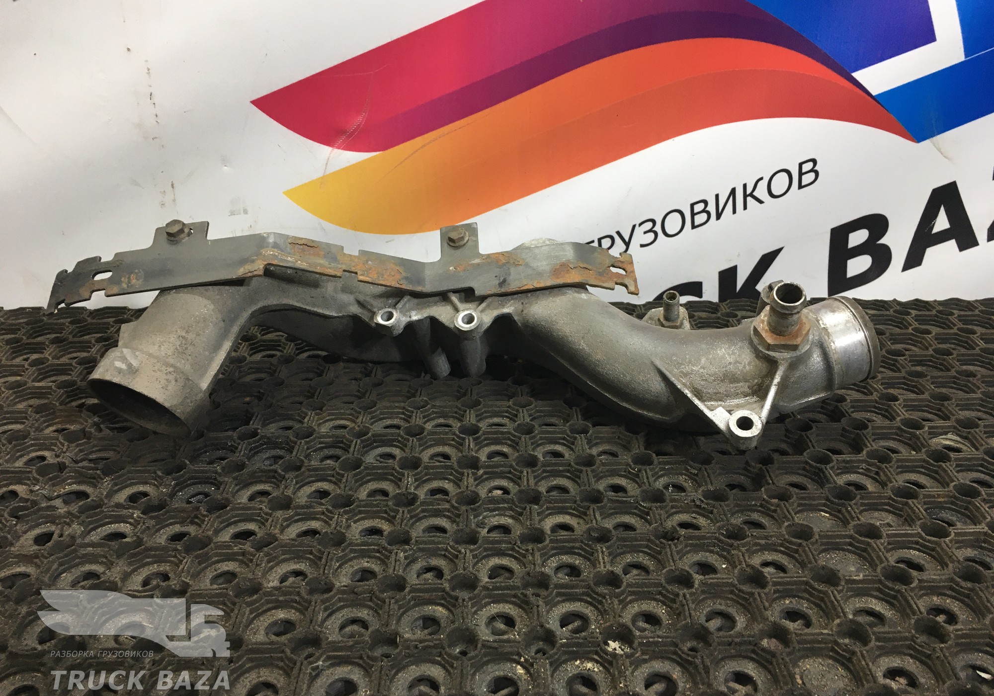 1604228 Патрубок помпы для Daf CF
