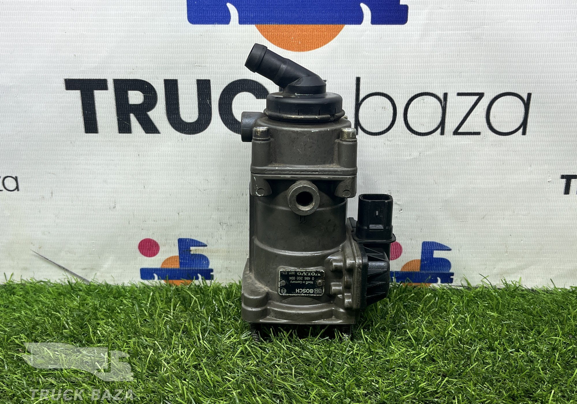 3986374 Кран тормозной главный