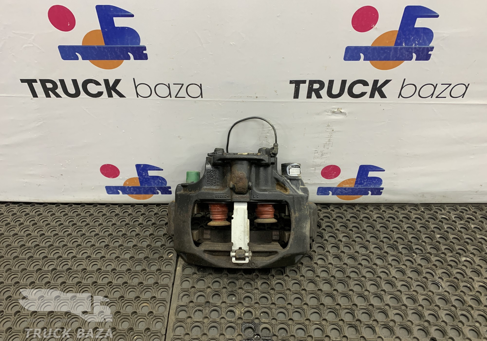 K031679 Суппорт передний левый/задний правый для Daf 95XF