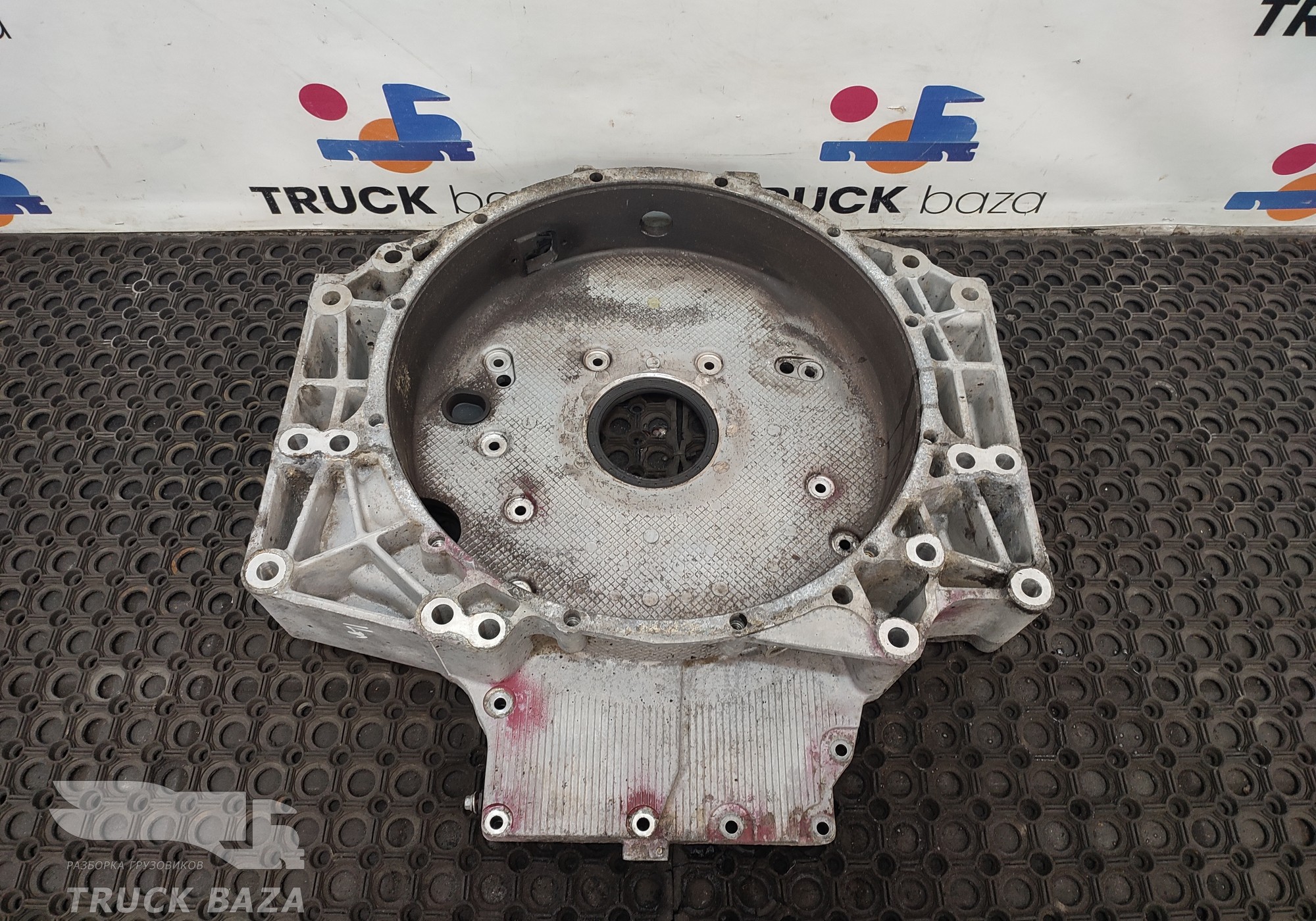 51014013286 Кожух маховика