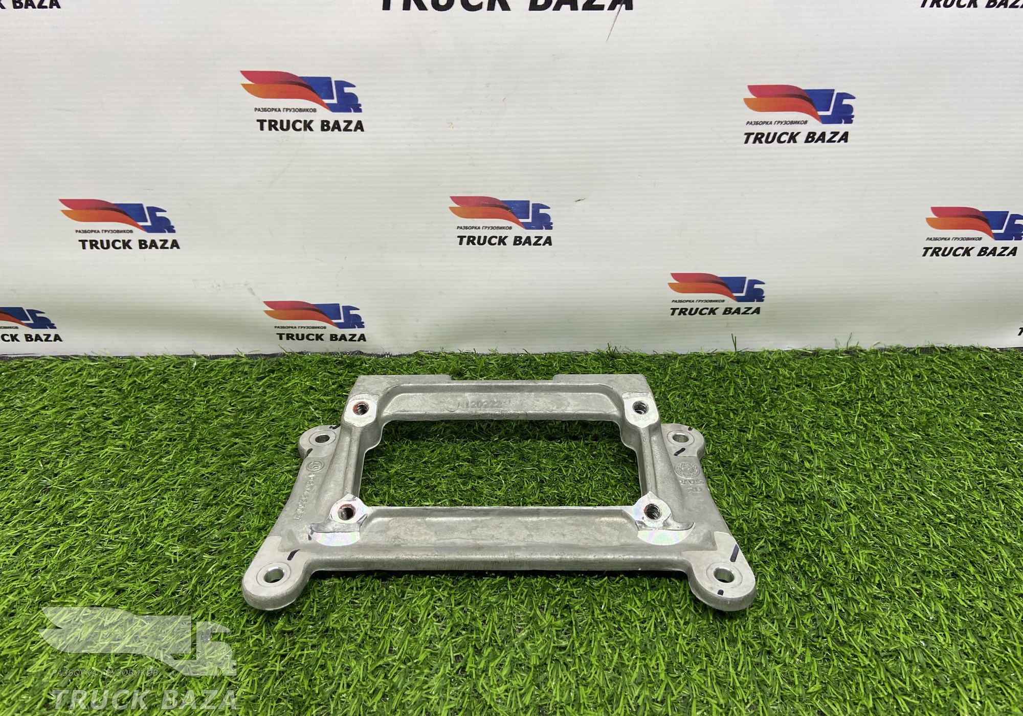 A9604620021 Кронштейн рулевой колонки для КАМАЗ 54901