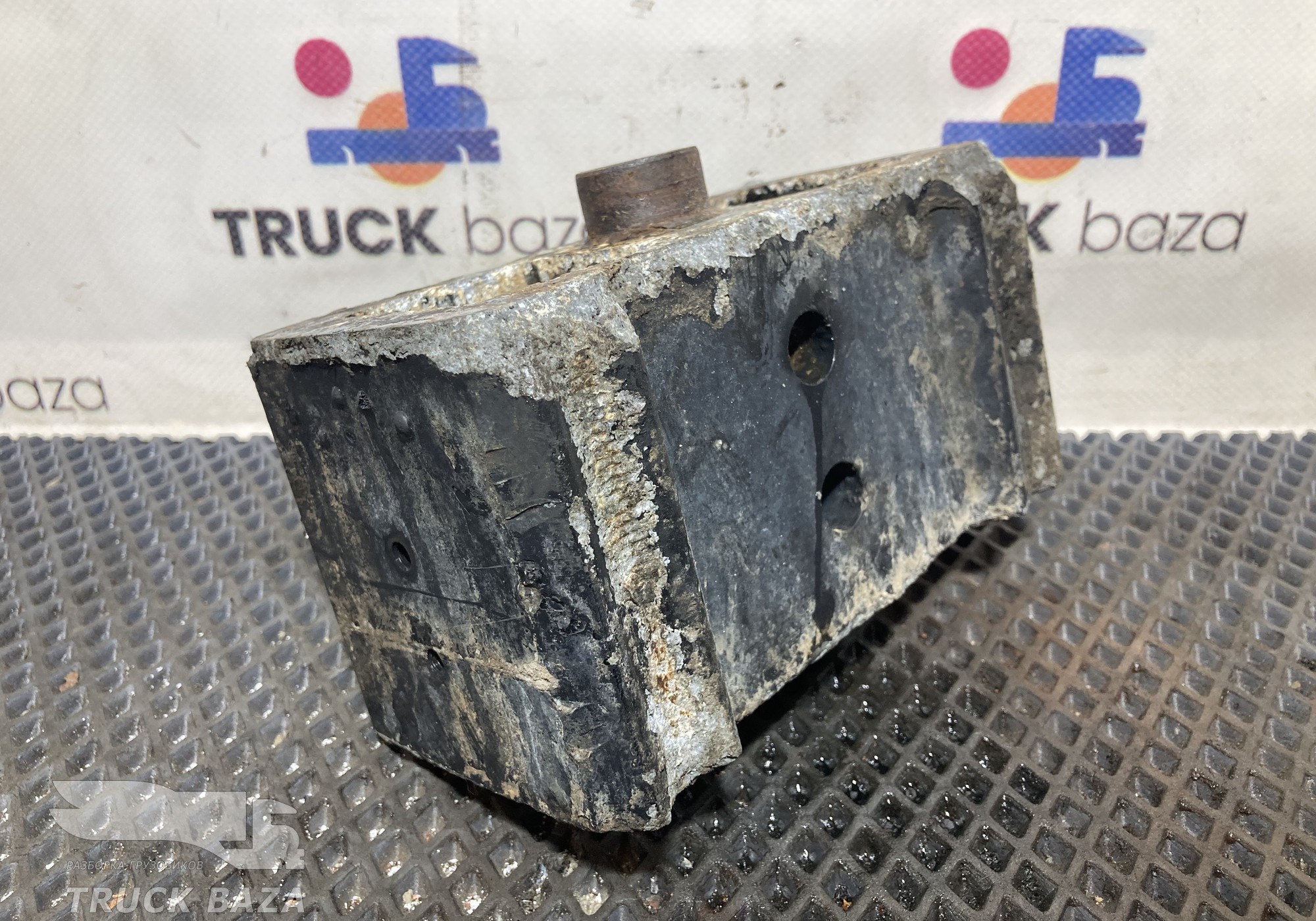 06461390007 Проставка рессоры передней для Man