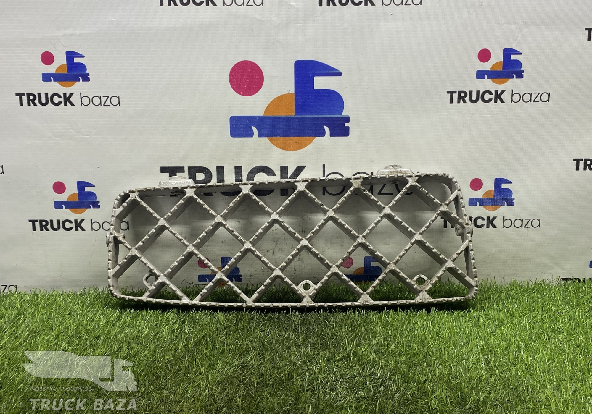 1805447 Площадка подножки верхняя