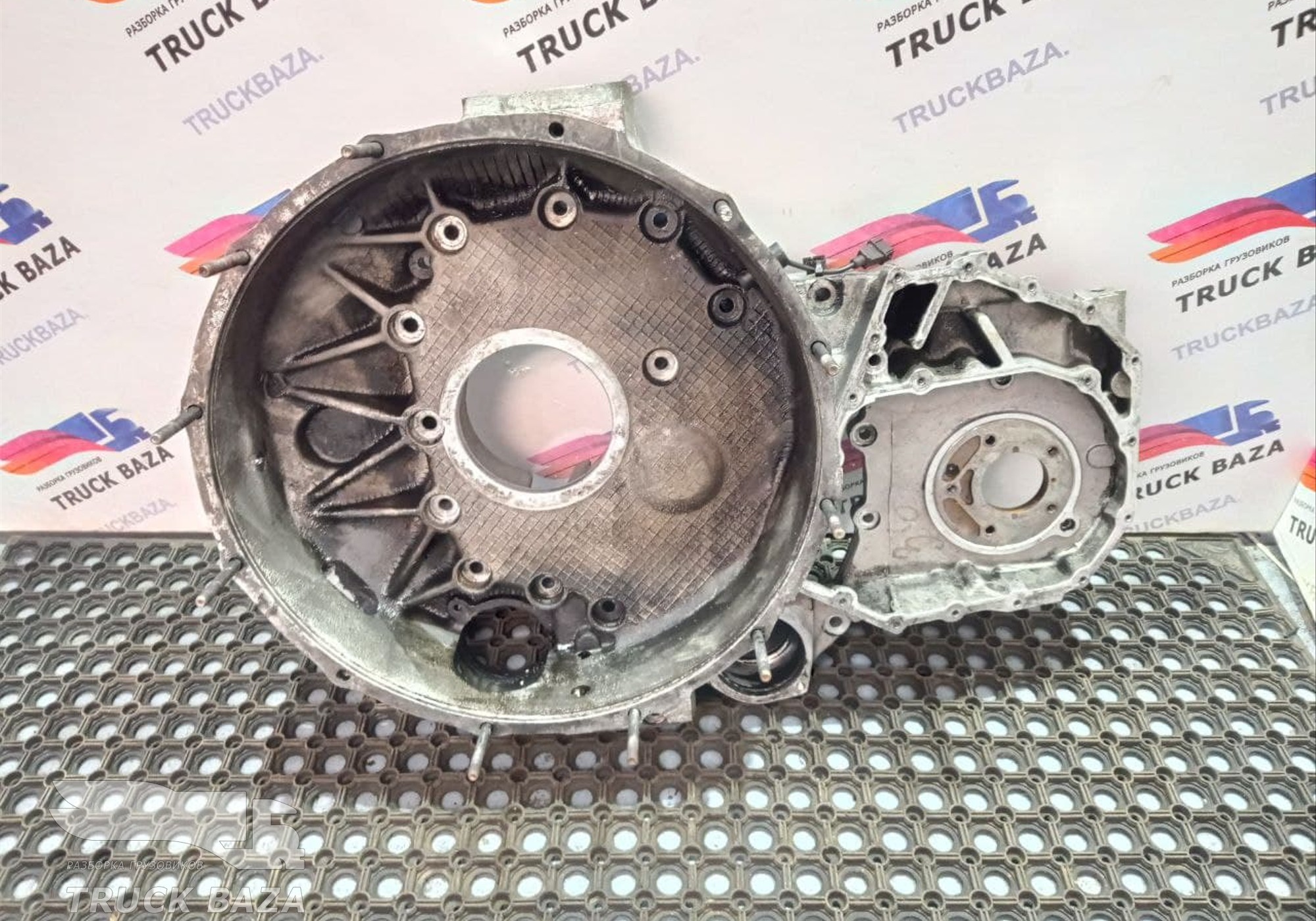 99482255 Кожух маховика передняя часть для Iveco Stralis