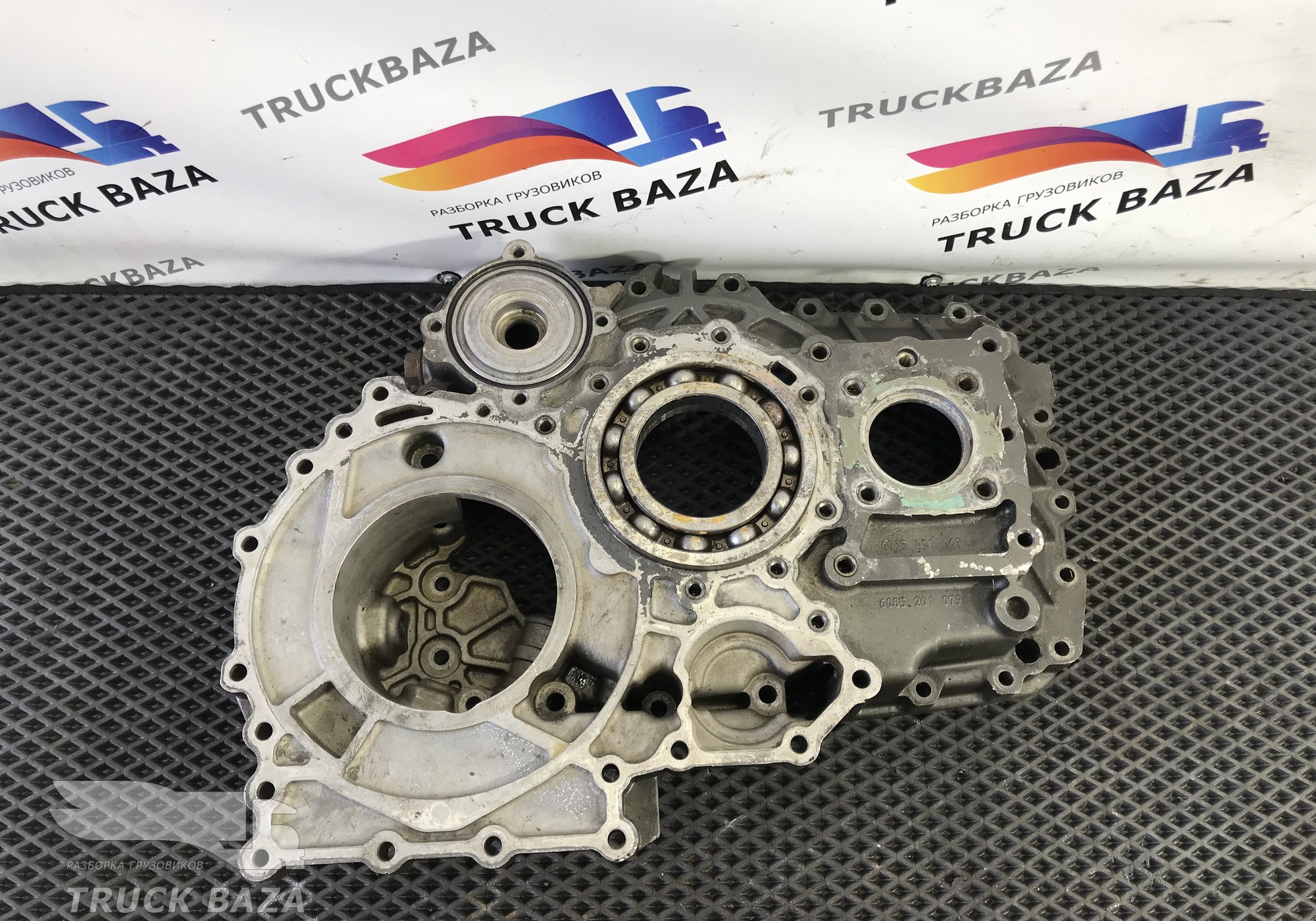 6085201079 Крышка КПП ZF задняя для Renault Magnum