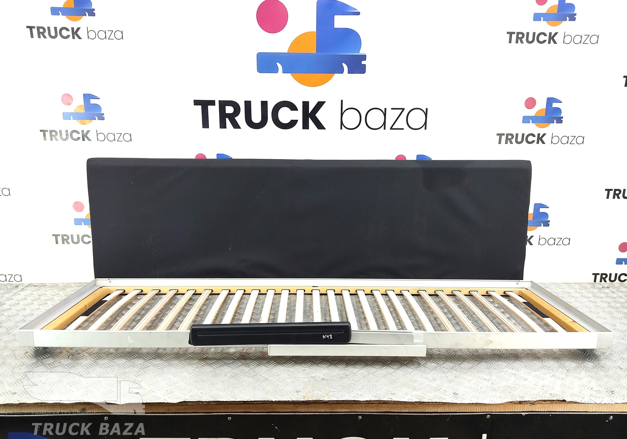 81621596369 Спальник кабины нижний для Man