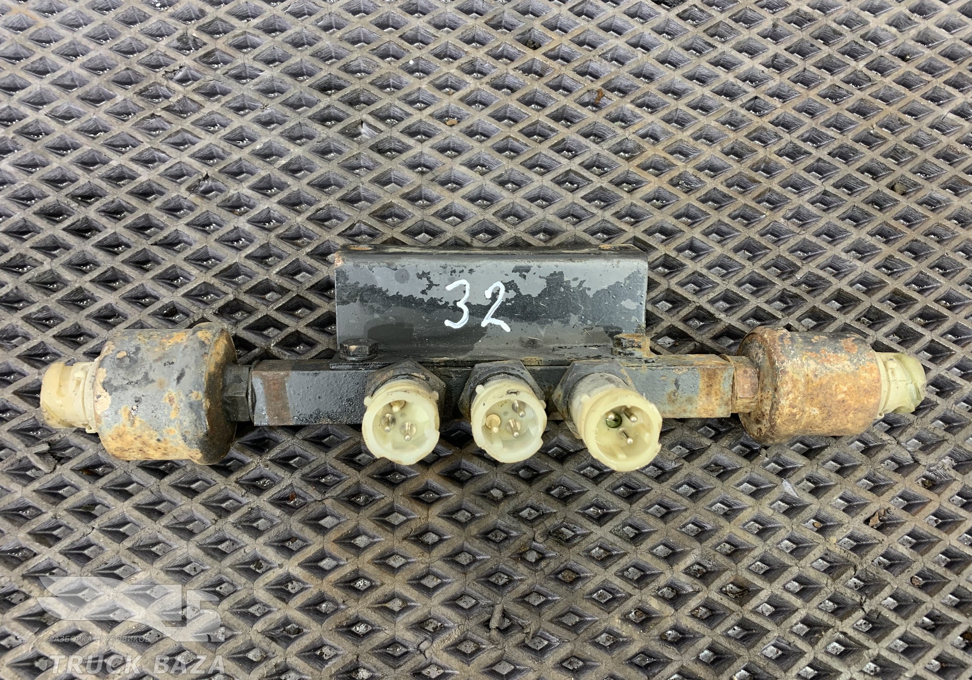 MM125D3810600 Датчики контуров для MAZ 5440