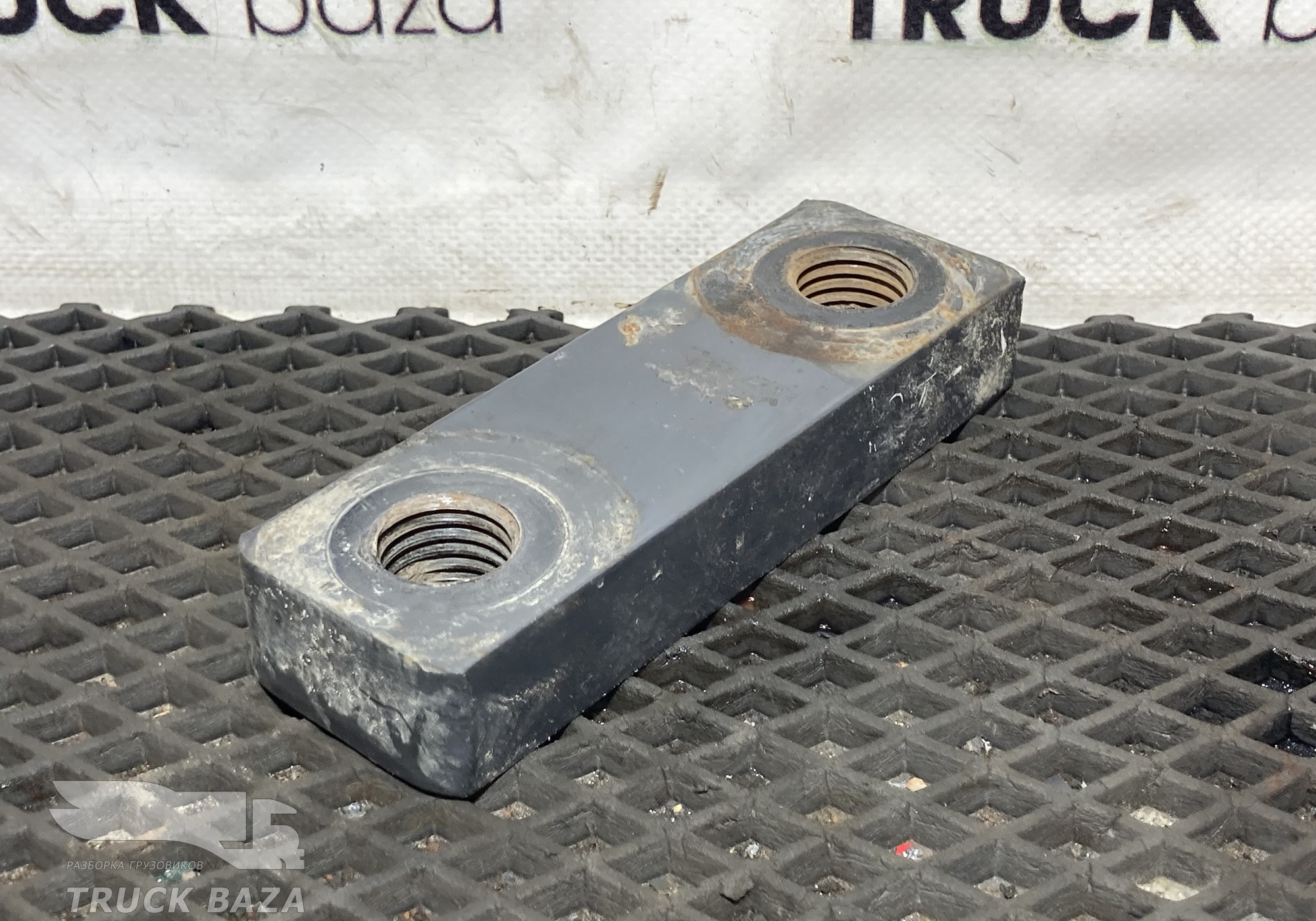 21175833 Серьга передней рессоры для Volvo FM