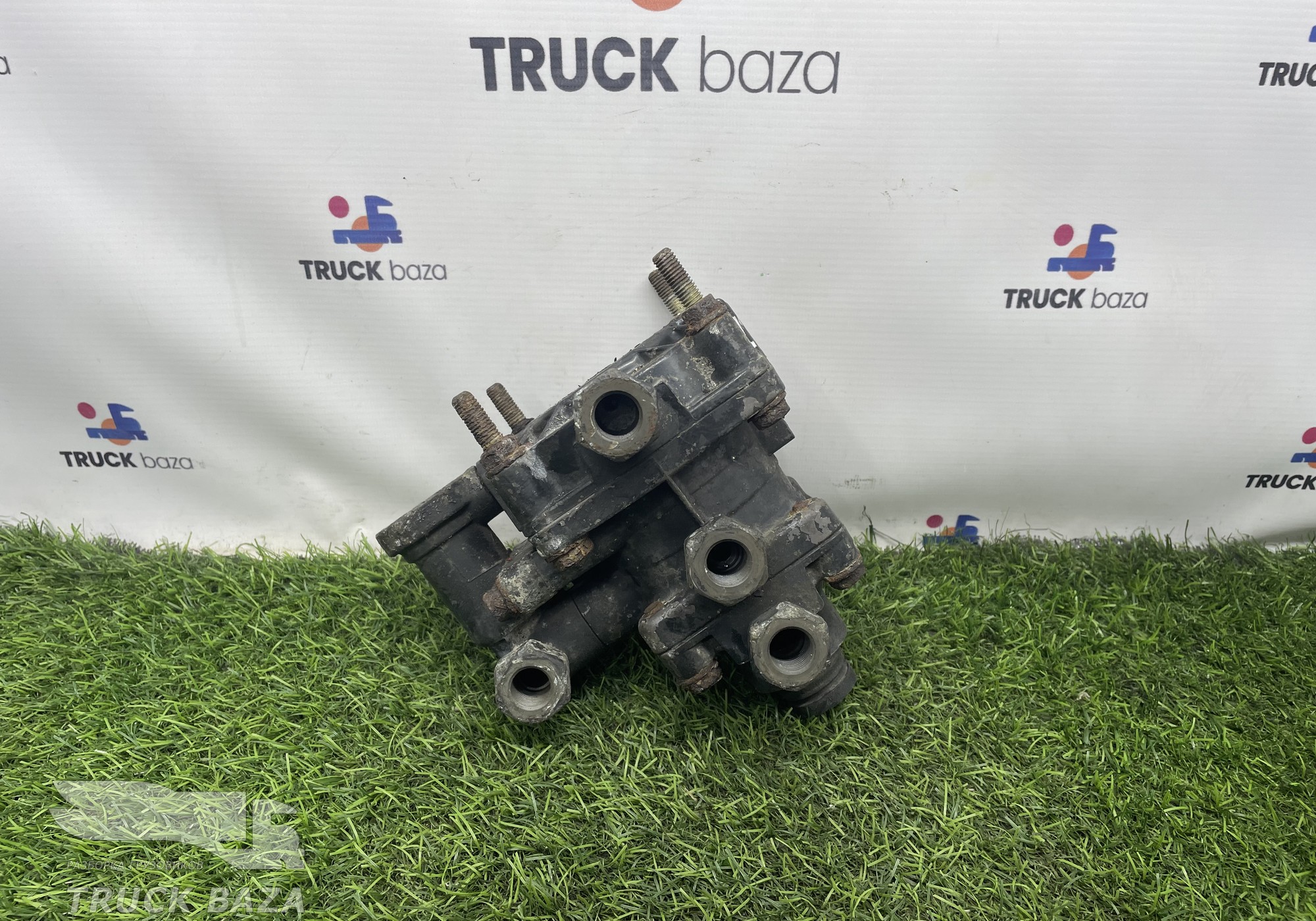 0481061219 Кран управления тормозами прицепа