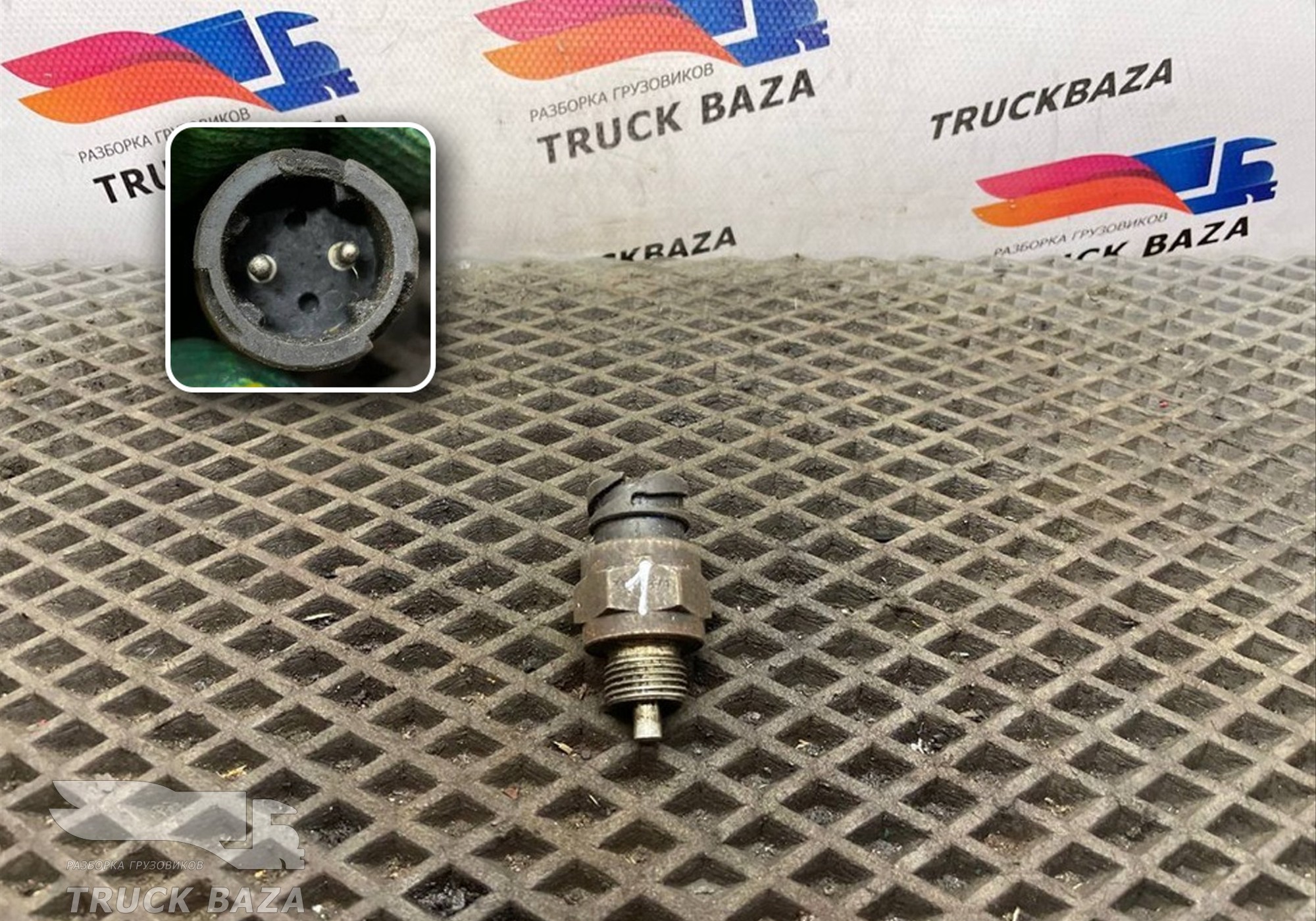 3197871 Датчик блокировки дифференциала МКПП VT2214B для Volvo FH 3 (с 2008 по 2012)
