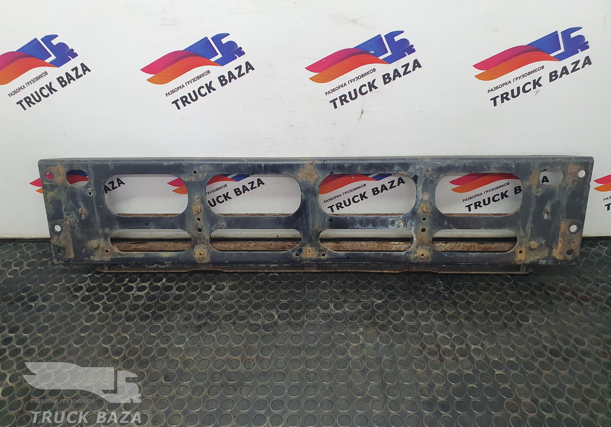 20541198 Кронштейн решетки радиатора для Volvo FH 3 (с 2008 по 2012)
