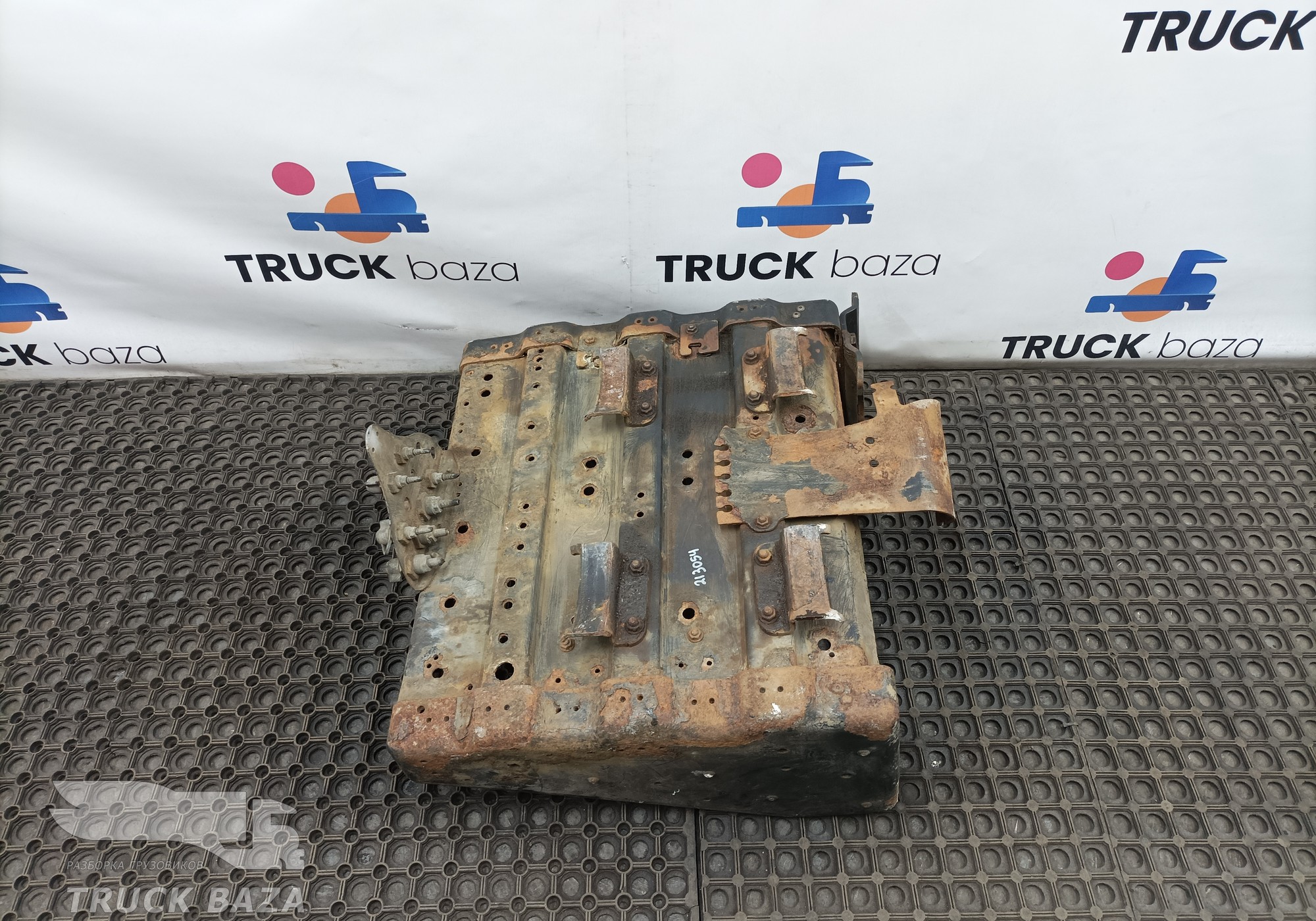 81418605376 Ящик АКБ для Man TGA